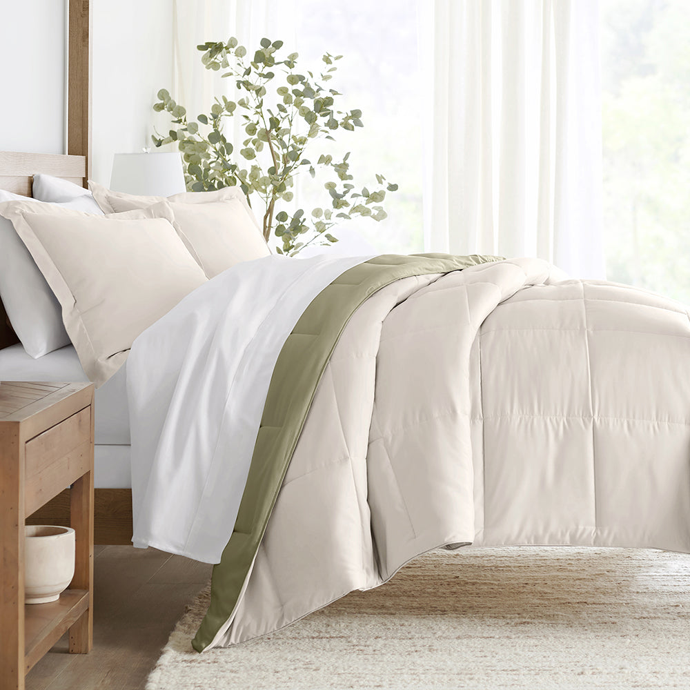 Reversible Down Alternative Comforter Set - All Season Hypoallergenic Bedding with Duvet Cover - Perfect for Master Bedroom, Guest Room & Dorm Use