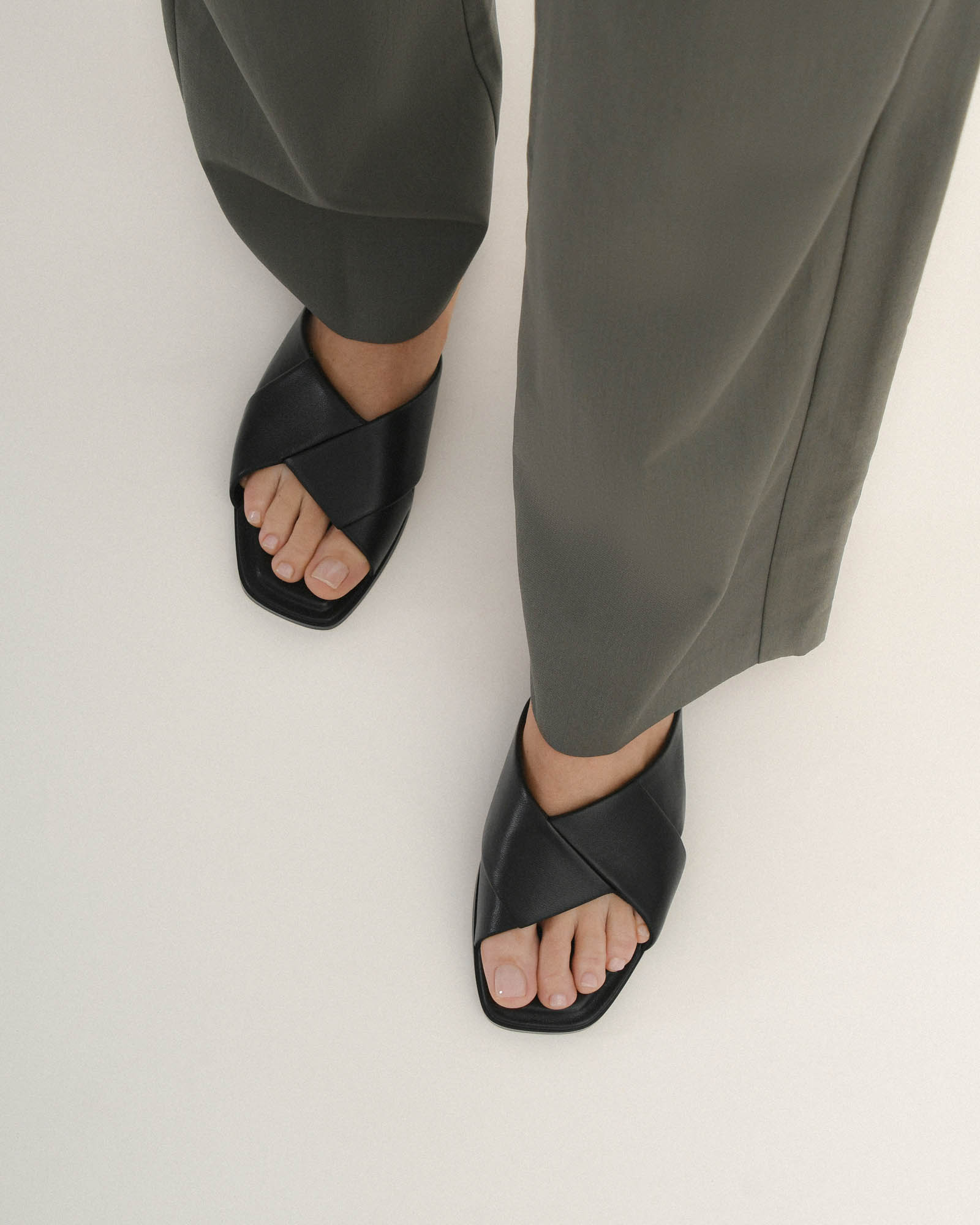 CYRA Flat Sandals for Women - Black Leather Strappy Comfortable Summer Sandals - Perfect for Beach, Vacation & Casual Outings