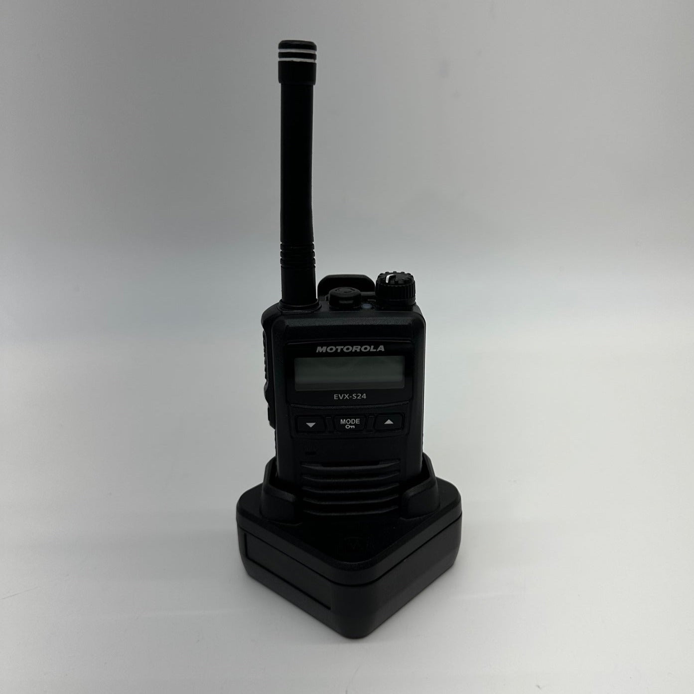 Motorola EVX S24 EVX S24 G6 3 UHF Digital Two-Way Portable Radio - Long Range Communication for Construction, Security & Outdoor Adventures