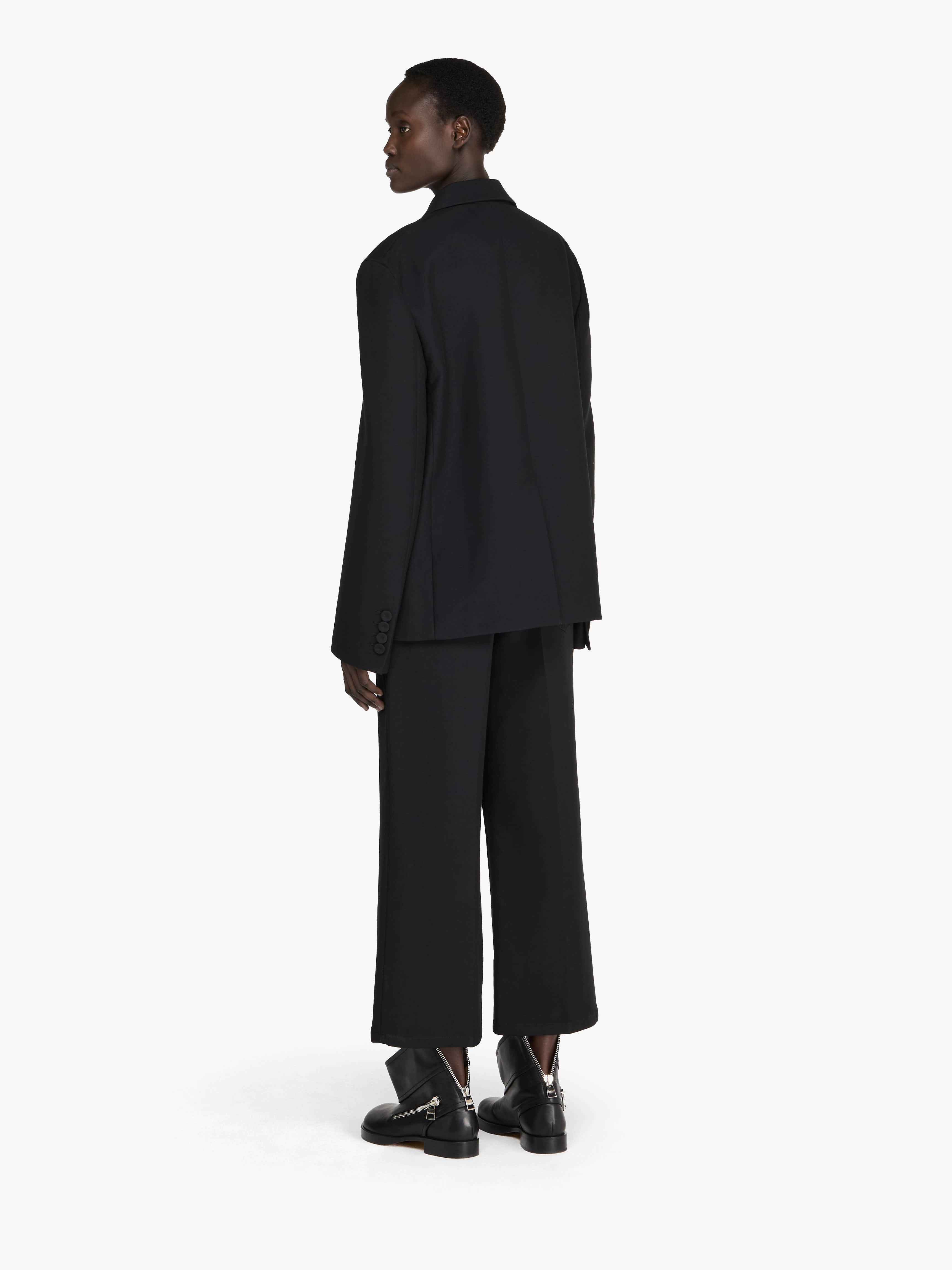 Stylish Patch Pocket Tailored Blazer for Women & Men | Slim Fit Formal Jacket | Perfect for Office, Business Meetings & Special Occasions