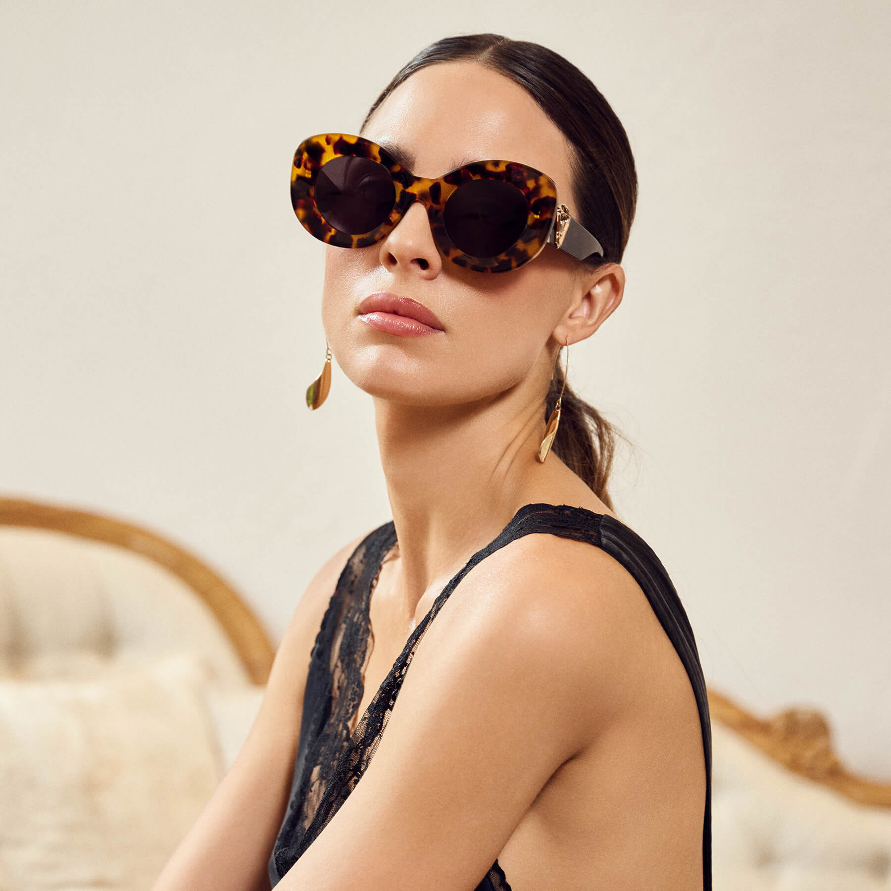 Hollywood Sunglasses for Men & Women - UV Protection, Polarized, Fashionable - Perfect for Beach, Driving & Outdoor Activities