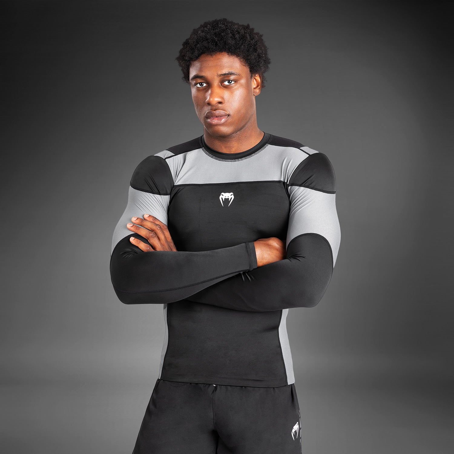 Venum Tempest Men's Long Sleeve Rashguard - Black/Grey MMA Rash Guard for BJJ, Muay Thai & Grappling - Moisture Wicking & UV Protection Training Shirt