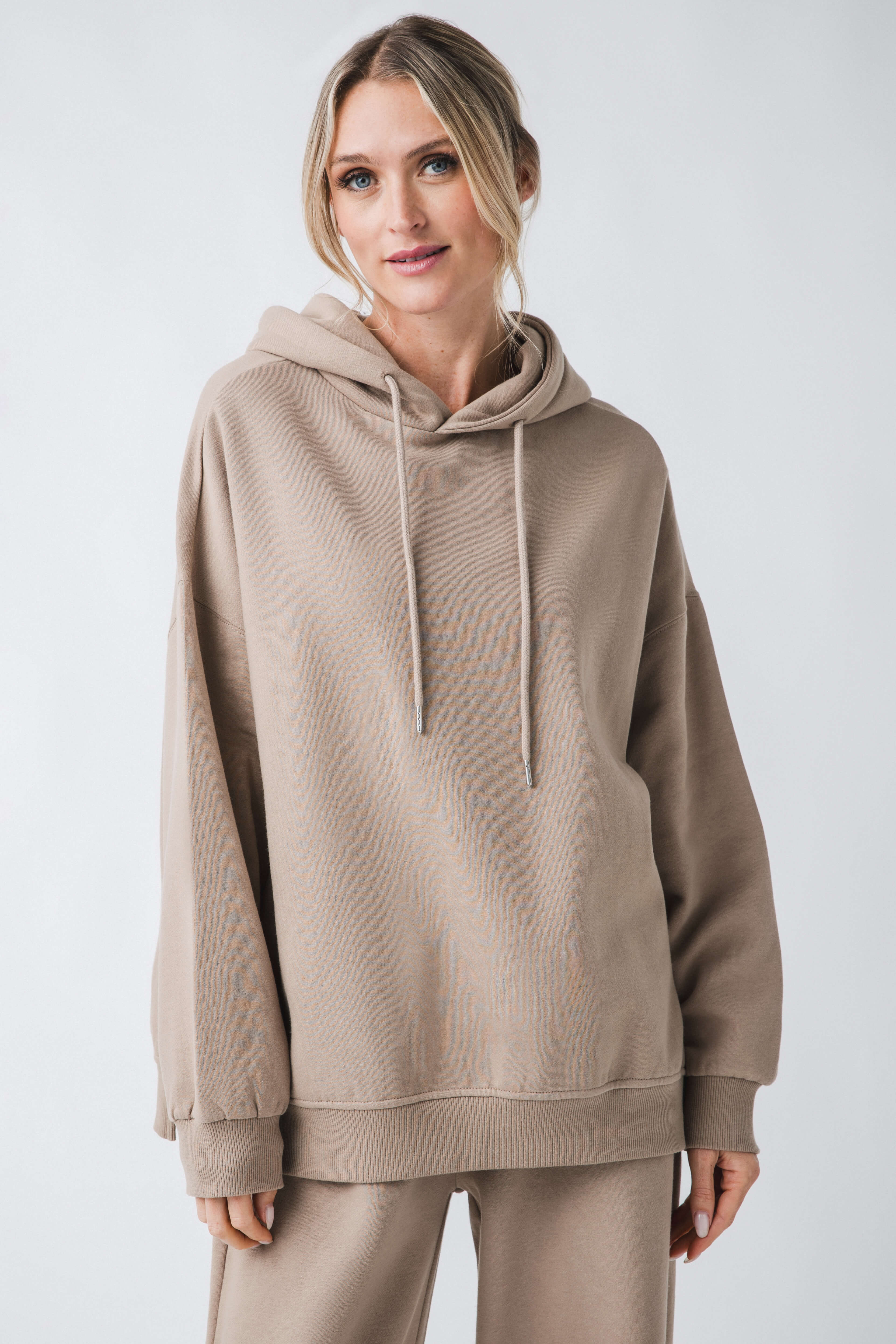 Risen Oversized Hooded Sweatshirt for Women & Men - Cozy Fleece Pullover with Kangaroo Pocket - Perfect for Casual Wear, Lounge & Street Style Fashion