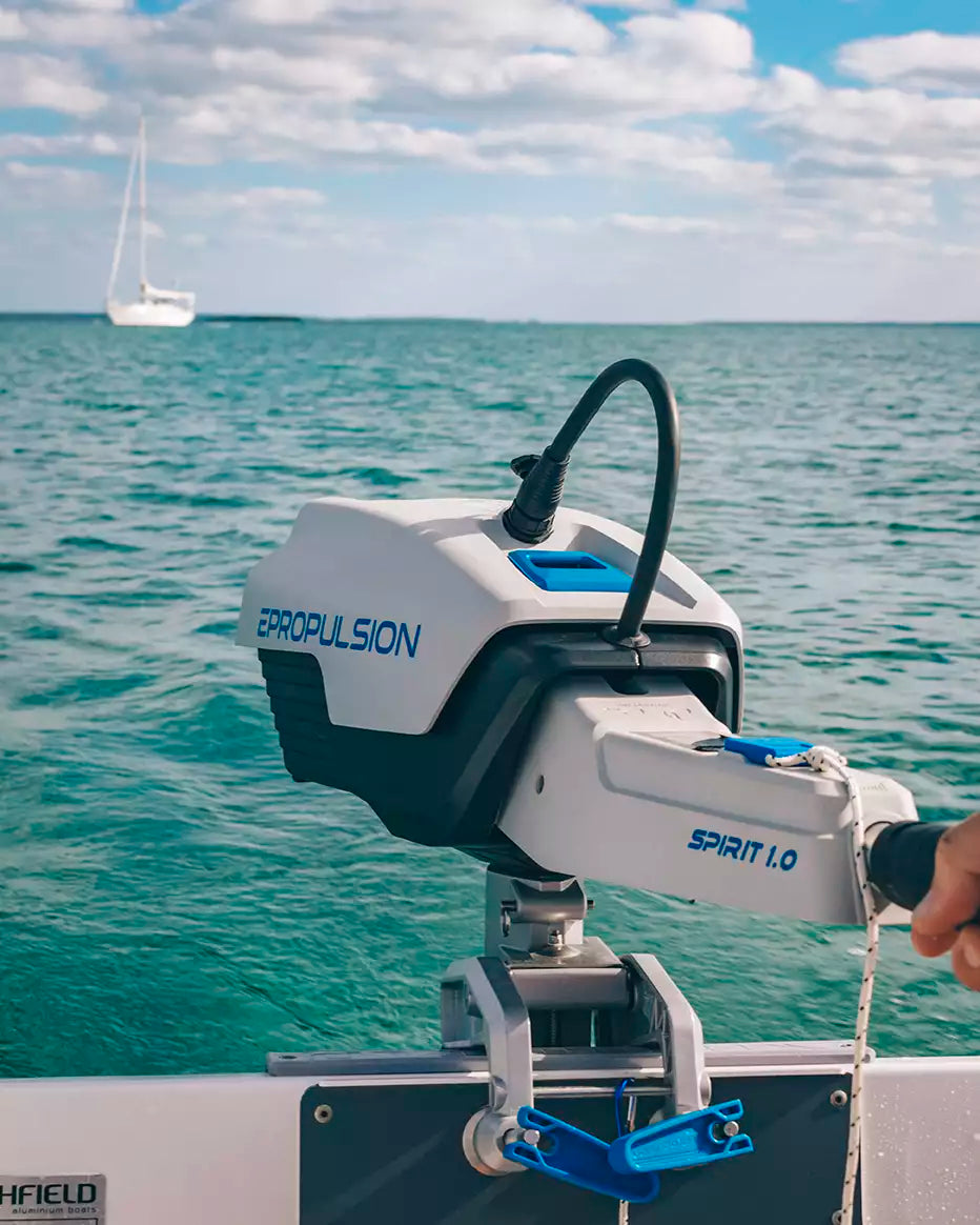 ePropulsion Spirit 1.0 Plus 3HP Electric Outboard Motor - Lightweight & Eco-Friendly Boat Engine for Fishing, Kayaking & Small Boats