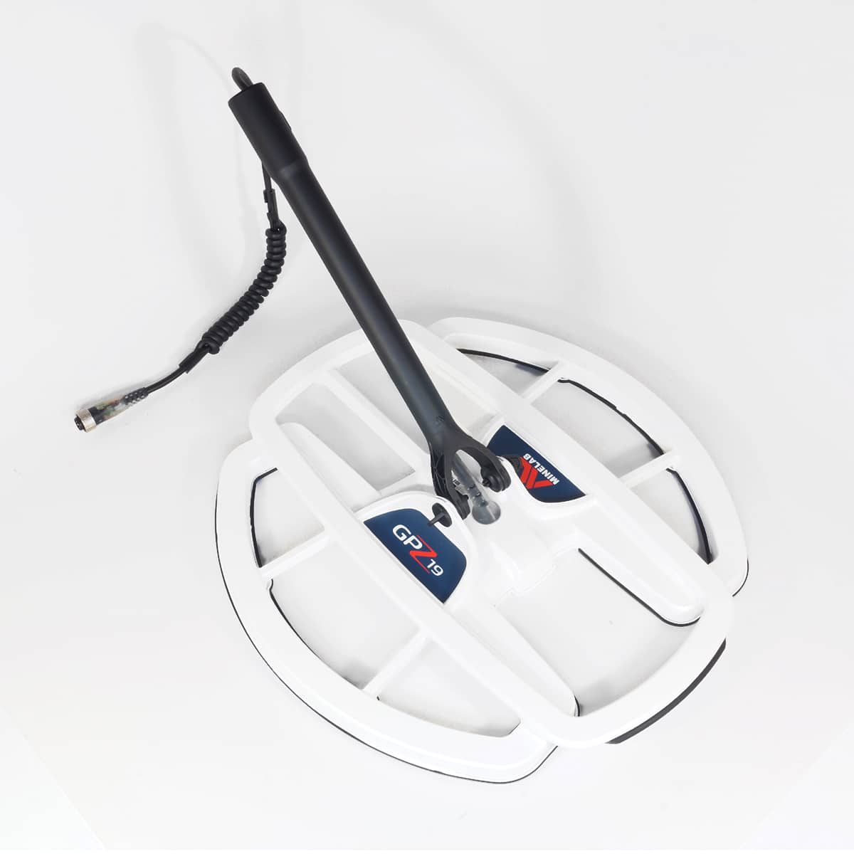 Minelab GPZ 7000 Professional Gold Metal Detector with Waterproof GPZ 19 Coil (19x18