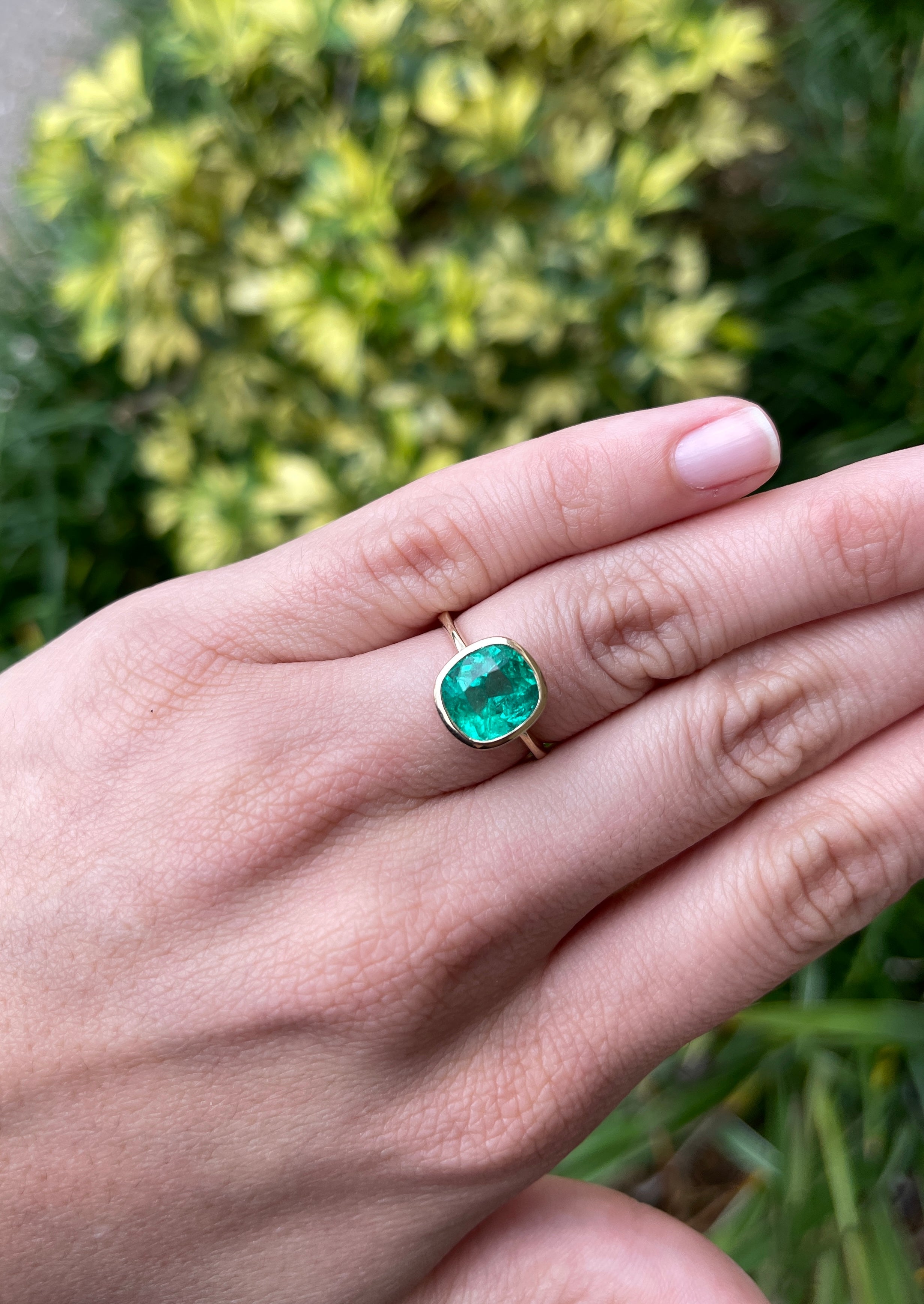 3.40ct Bezel Set Cushion Cut Emerald Solitaire Ring in 18K Gold - Elegant Engagement, Wedding & Anniversary Jewelry Gift for Her