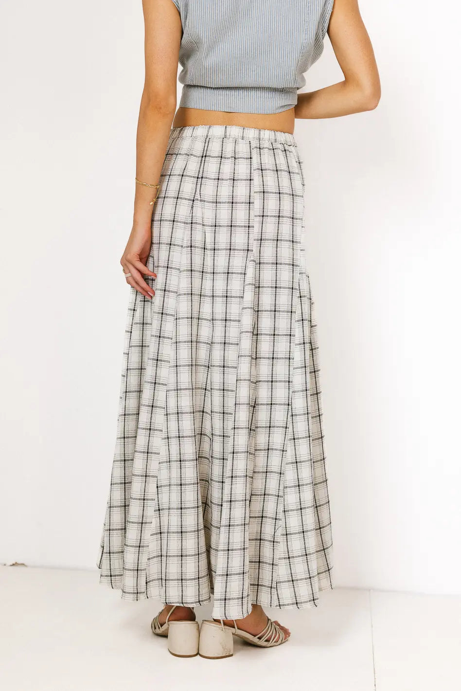 Avril Women's Plaid Maxi Skirt - Classic Tartan Long Skirt with Pockets for Fall & Winter | Perfect for Office, Date Night & Holiday Outfits