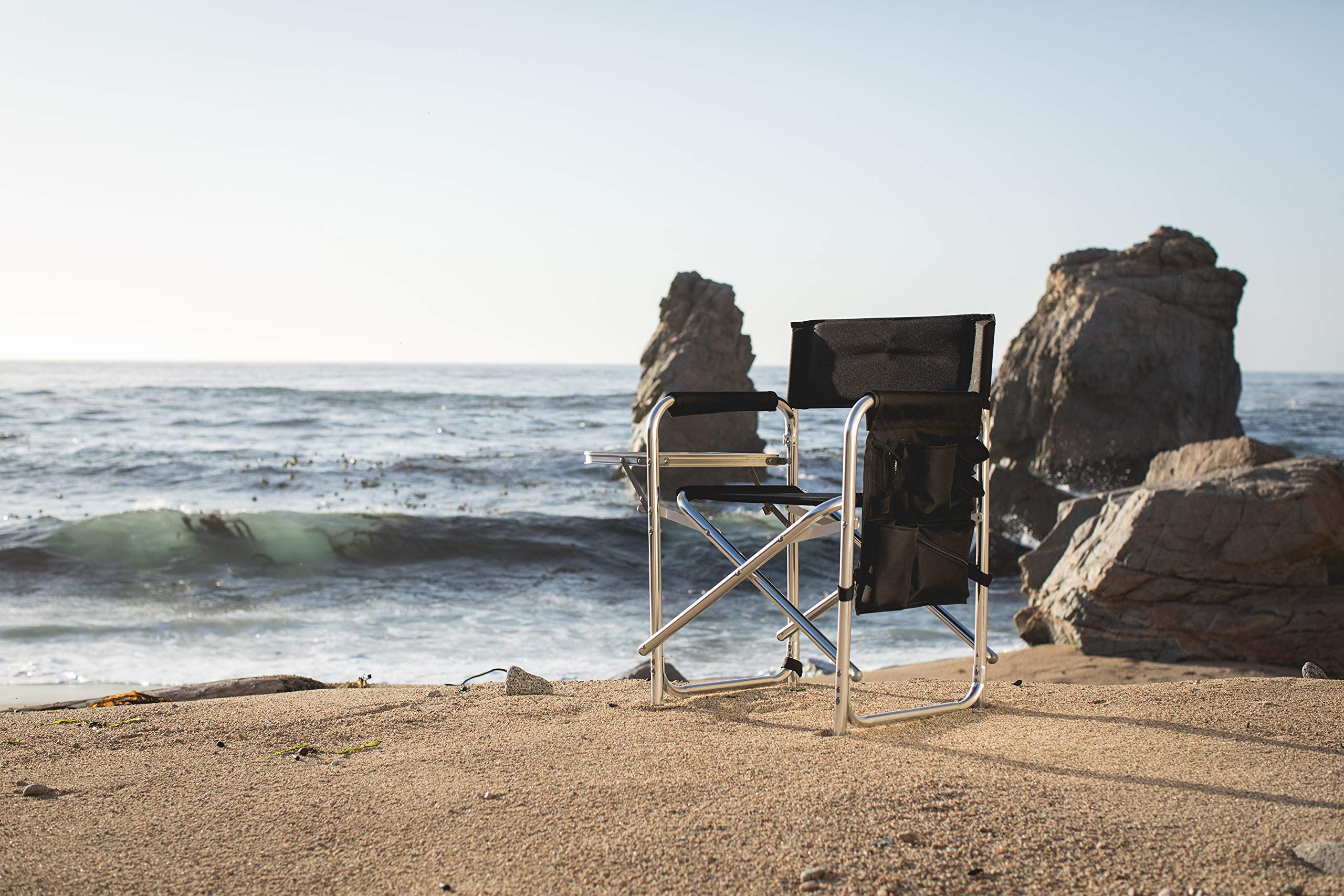 PICNIC TIME NFL Unisex-Adult Sports Chair with Side Table - Portable Beach & Camping Chair for Outdoor Games, Tailgating, Picnics & Backyard Relaxation