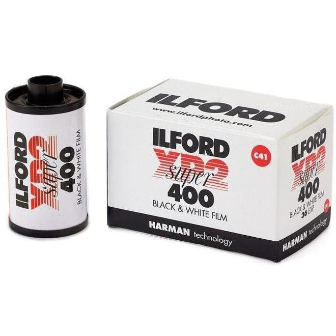 Ilford XP2 Super 400 Black & White 24 Exposure 35mm Film - Perfect for Street Photography & Low Light Shooting