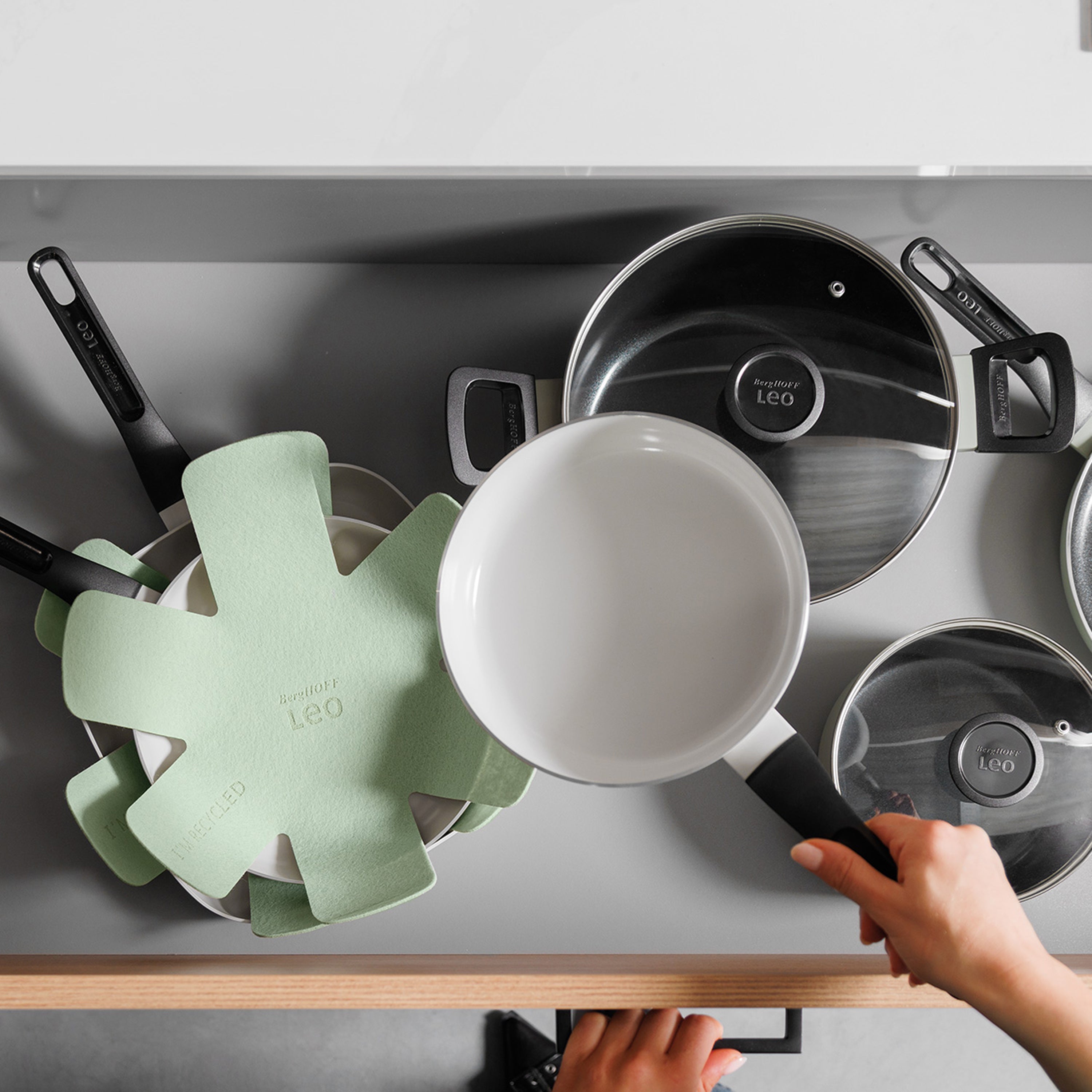 BergHOFF Leo Glints 2-Piece Ceramic Nonstick Fry Pan Set - Spirit Collection | Non-Toxic, PFOA-Free Cookware for Healthy Cooking | Perfect for Sautéing, Frying & Omelets in Modern Kitchens