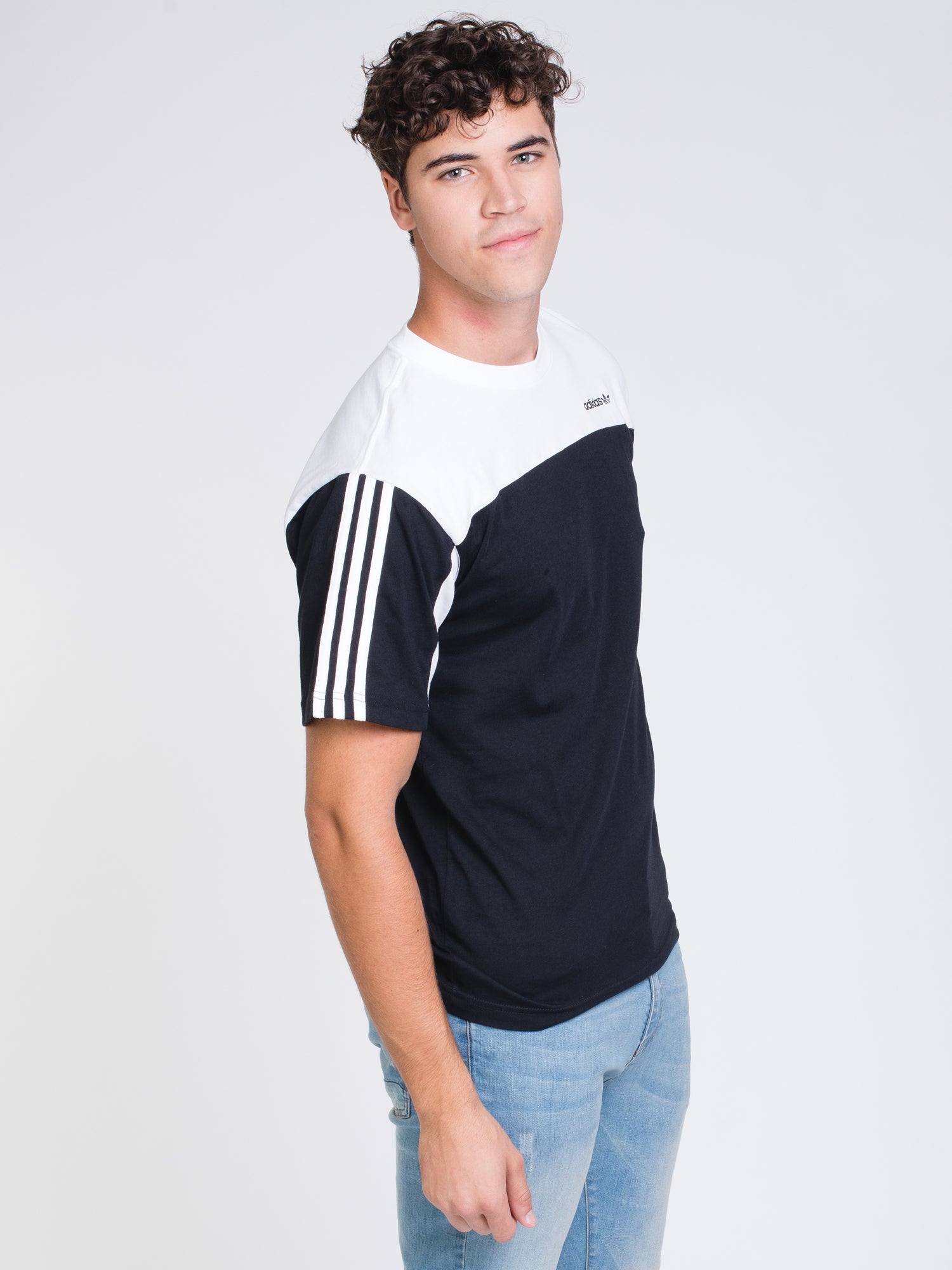 Adidas Classics Short Sleeve T-Shirt for Men & Women - Comfortable Cotton Casual Tee - Perfect for Gym, Running, Sports & Everyday Wear - Clearance Sale
