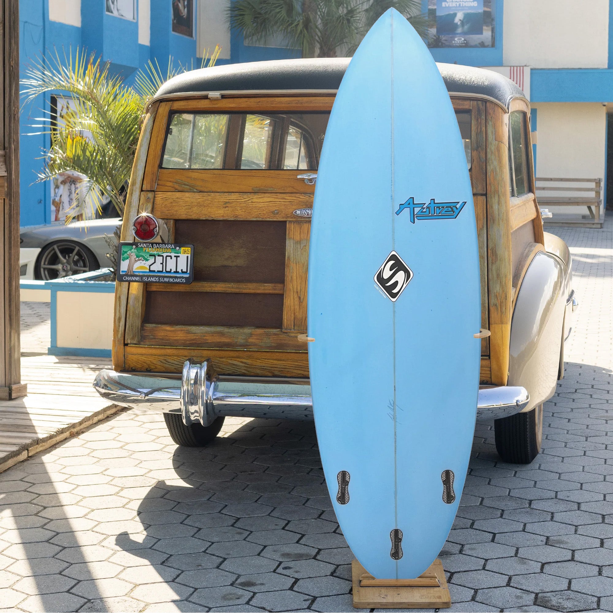 Autrey Shortboard 5'8 Surfboard for Adults - High Performance Surfboard for Waves - Perfect for Beach, Ocean & Coastal Surfing Adventures