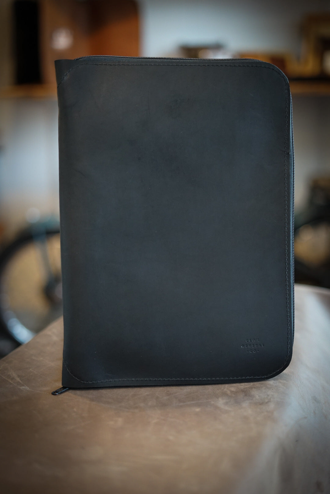 Professional Leather Padfolio with Notepad Holder - Flat Black - Perfect for Business Meetings, Interviews & Office Organization