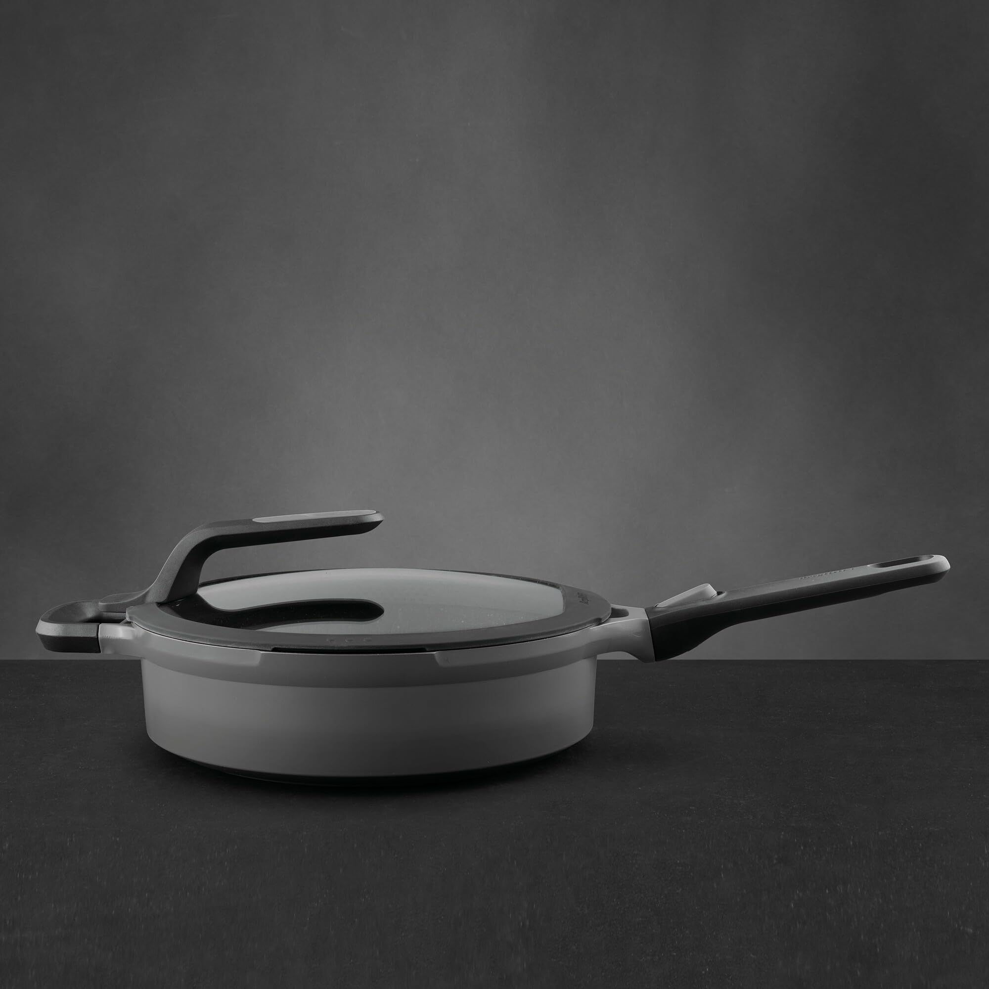 Berghoff GEM 11-Inch Non-Stick Sauté Pan with Stay-Cool Handle & Glass Lid - 4.9 Quart Induction Ready Cookware for Sauteing, Frying & Simmering - Ferno Green PFOA-Free Coating - Perfect for Home Cooking & Professional Kitchens