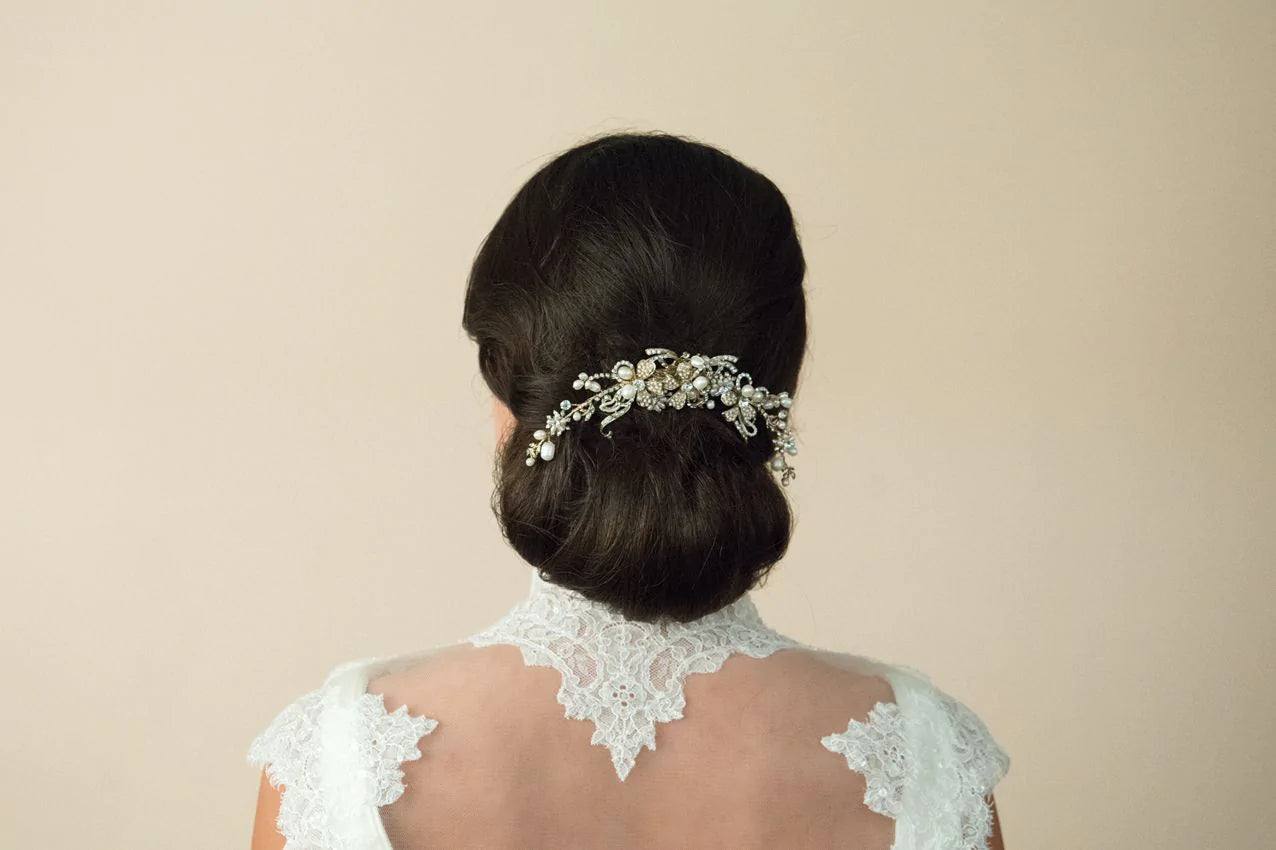 Elegant Gold Bridal Hair Comb with Swarovski Crystals & Freshwater Pearls - Vintage Crescent Moon Wedding Hair Accessory for Brides, Bridesmaids, and Special Occasions