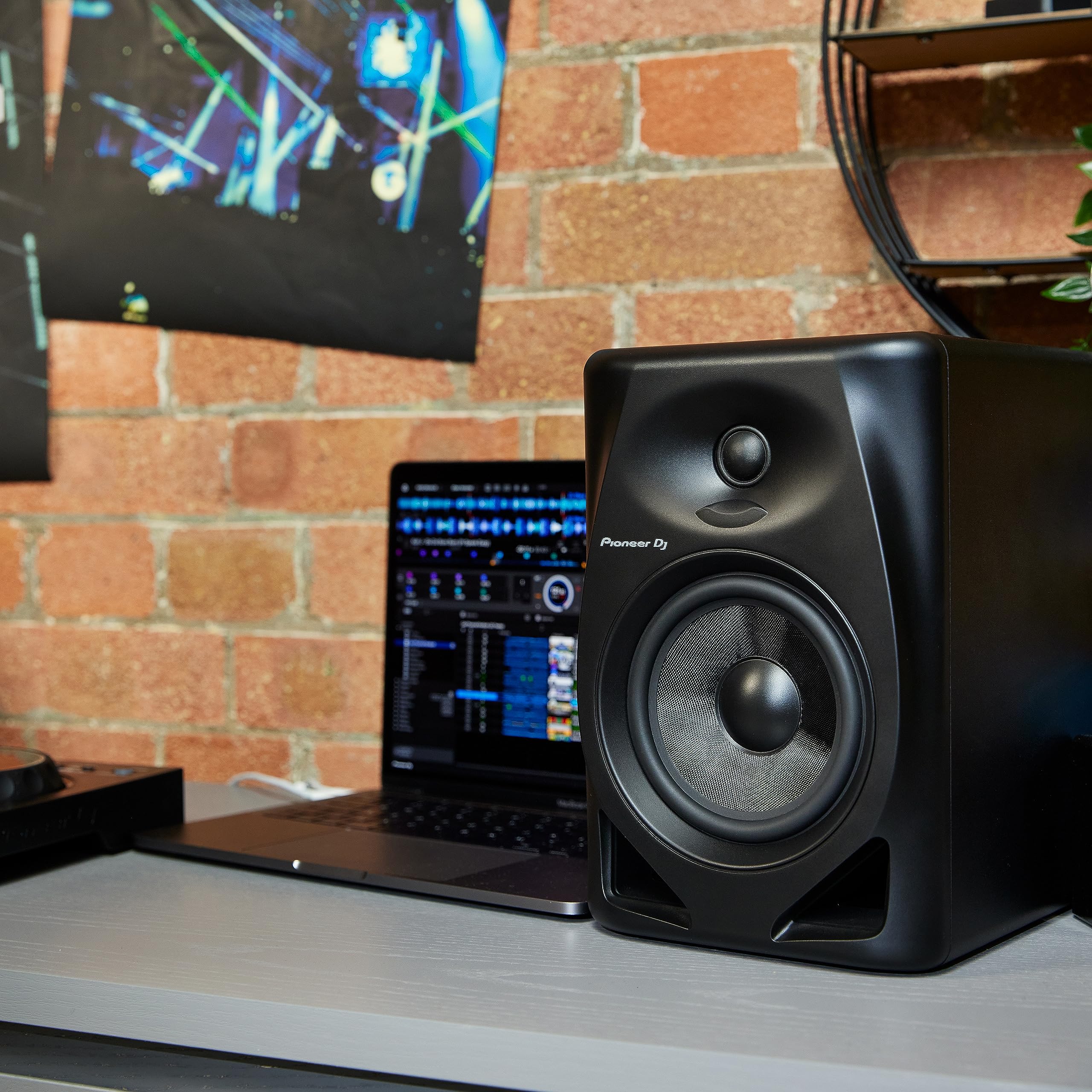Pioneer DJ DM-50D 5-inch Professional Studio Monitor Speakers (Pair, Black) - High-Quality Active Nearfield Monitors for DJing, Music Production & Home Studio Use