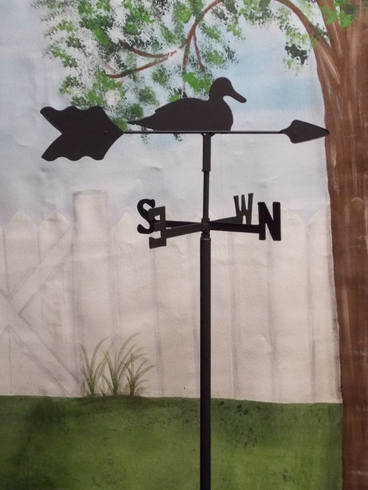 Vintage Duck Weathervane - Handcrafted Wrought Iron Garden Decor for Outdoor Roof & Yard - Perfect for Farmhouse, Cottage & Countryside Style Homes