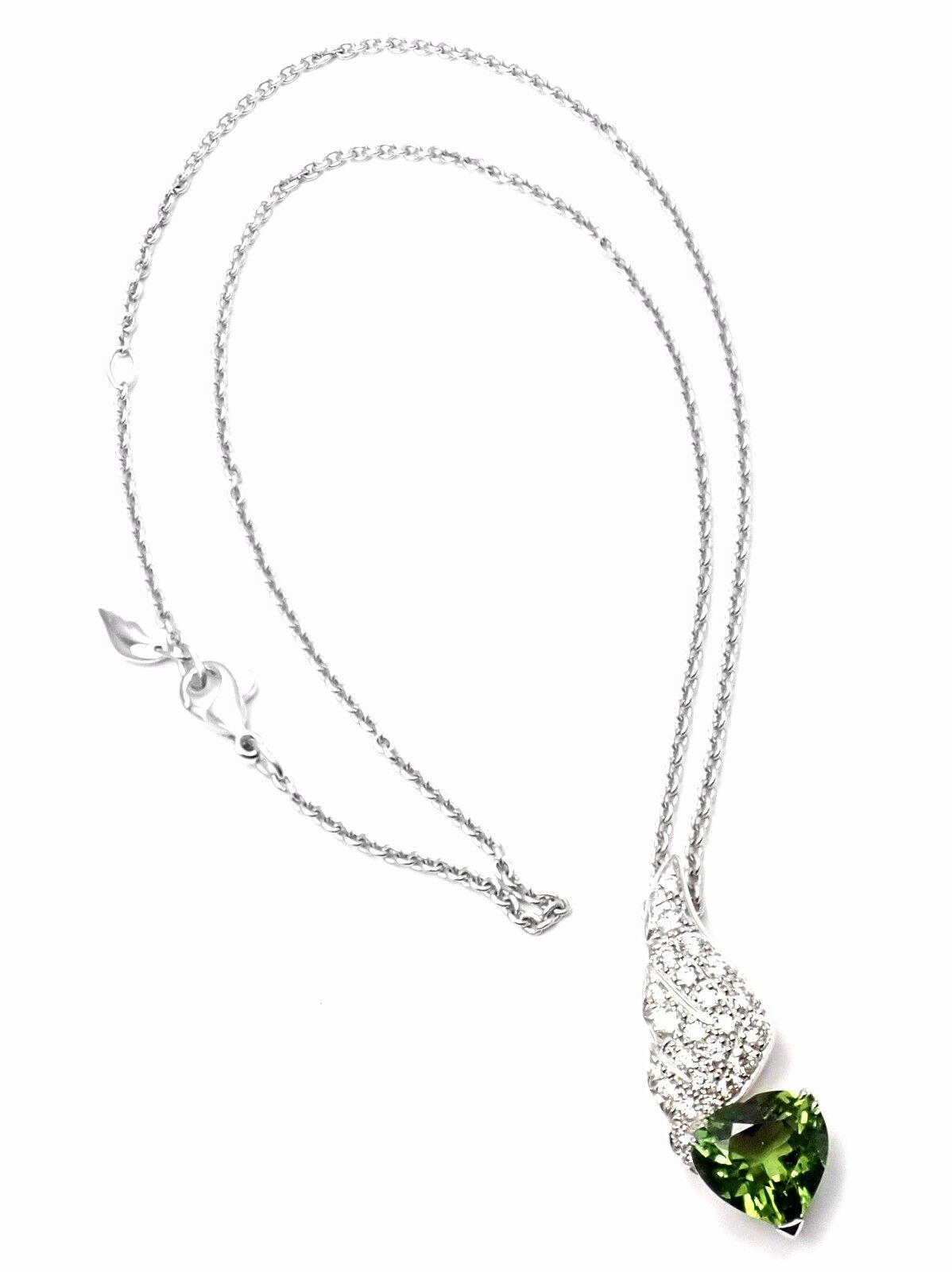 Authentic Piaget 18k White Gold Diamond Peridot Heart Pendant Necklace - Luxury Jewelry for Women, Perfect Gift for Anniversary & Valentine's Day