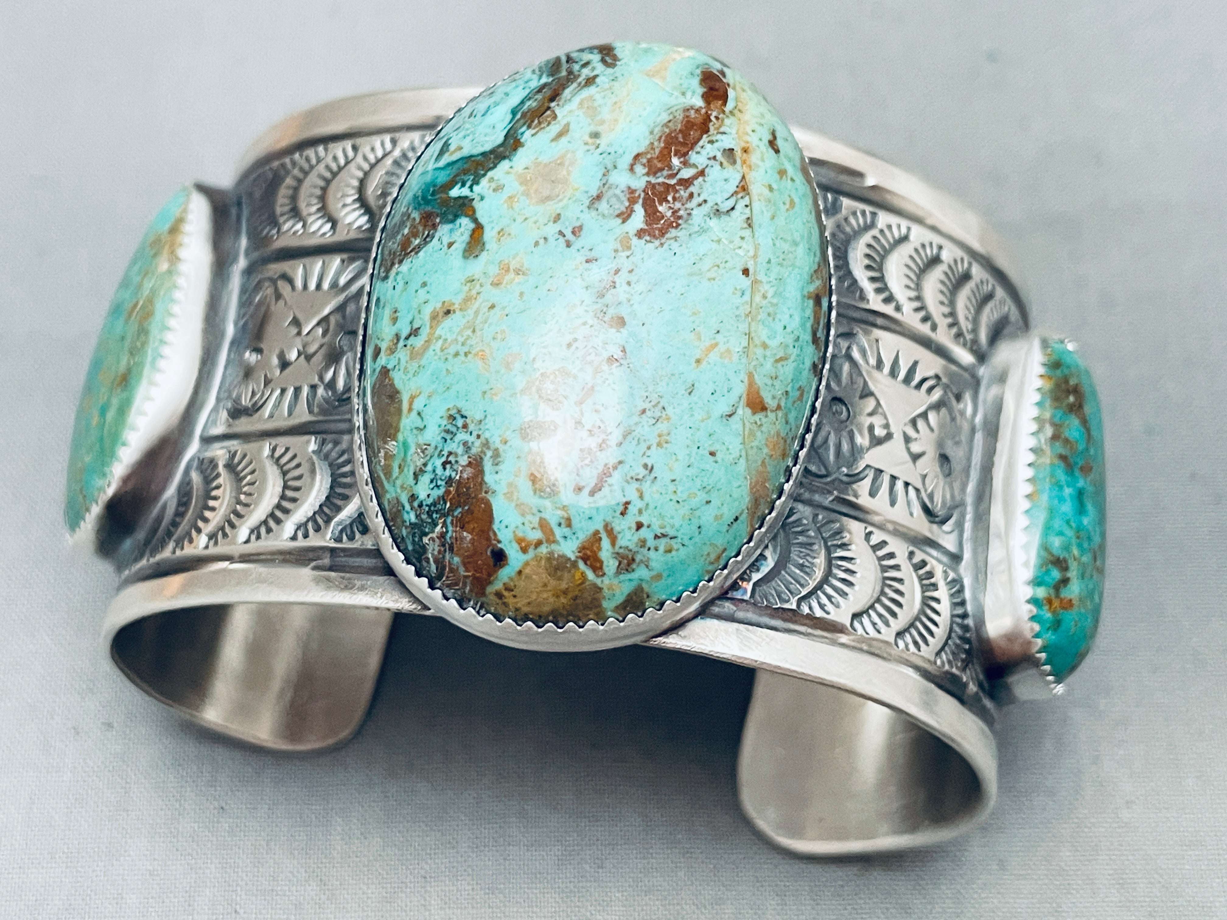 117g Authentic Navajo Sterling Silver Bracelet with Green Turquoise – Handmade Native American Jewelry for Women, Perfect for Gifts & Special Occasions