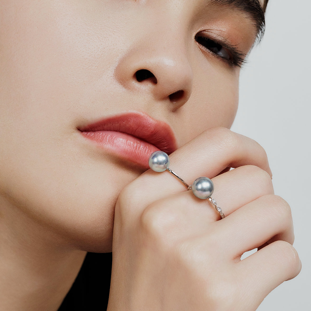 18K Gold Silver Blue Akoya Pearl Ring KR00105 - Elegant Pearl Jewelry for Women, Perfect for Weddings, Anniversaries & Special Occasions