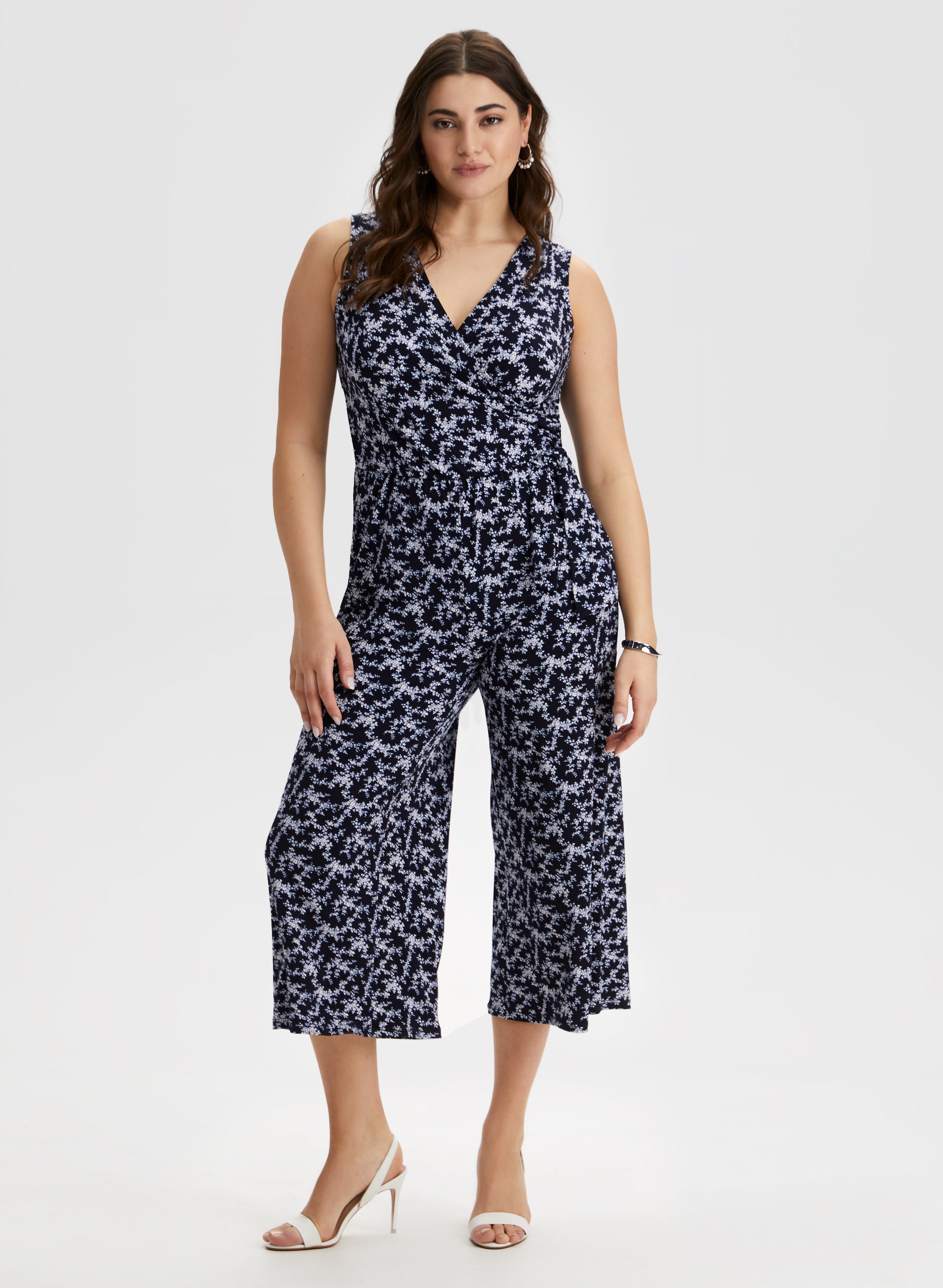 Floral Print Jumpsuit for Women - Stylish Summer Romper with Pockets | Perfect for Beach Vacation, Date Night & Outdoor Parties