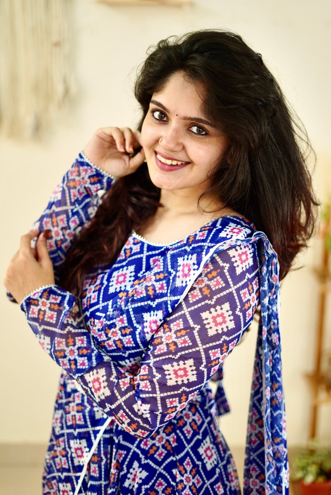 DD712 Madhuri Series 2 Simple & Elegant Drapewear - Perfect for Parties, Weddings & Special Occasions