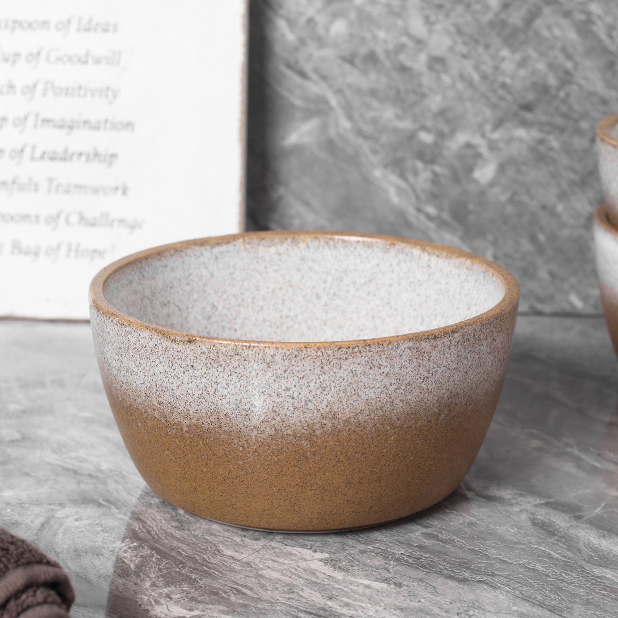 Vince Stoneware Bowl - Brown Ceramic Serving Bowl for Soup, Salad & Pasta | Durable Handcrafted Dinnerware for Home & Restaurant Use