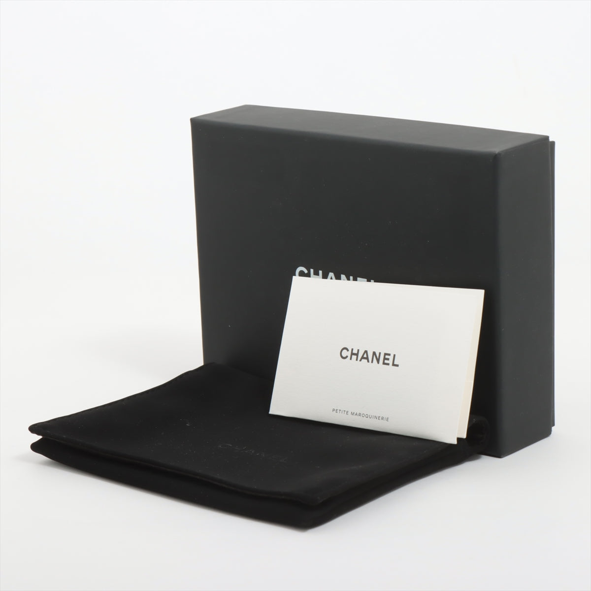 Chanel Matelasse Caviar White 5 Slot Zipper Card Holder Wallet - Luxury Compact Card Case for Everyday Use & Travel Essentials