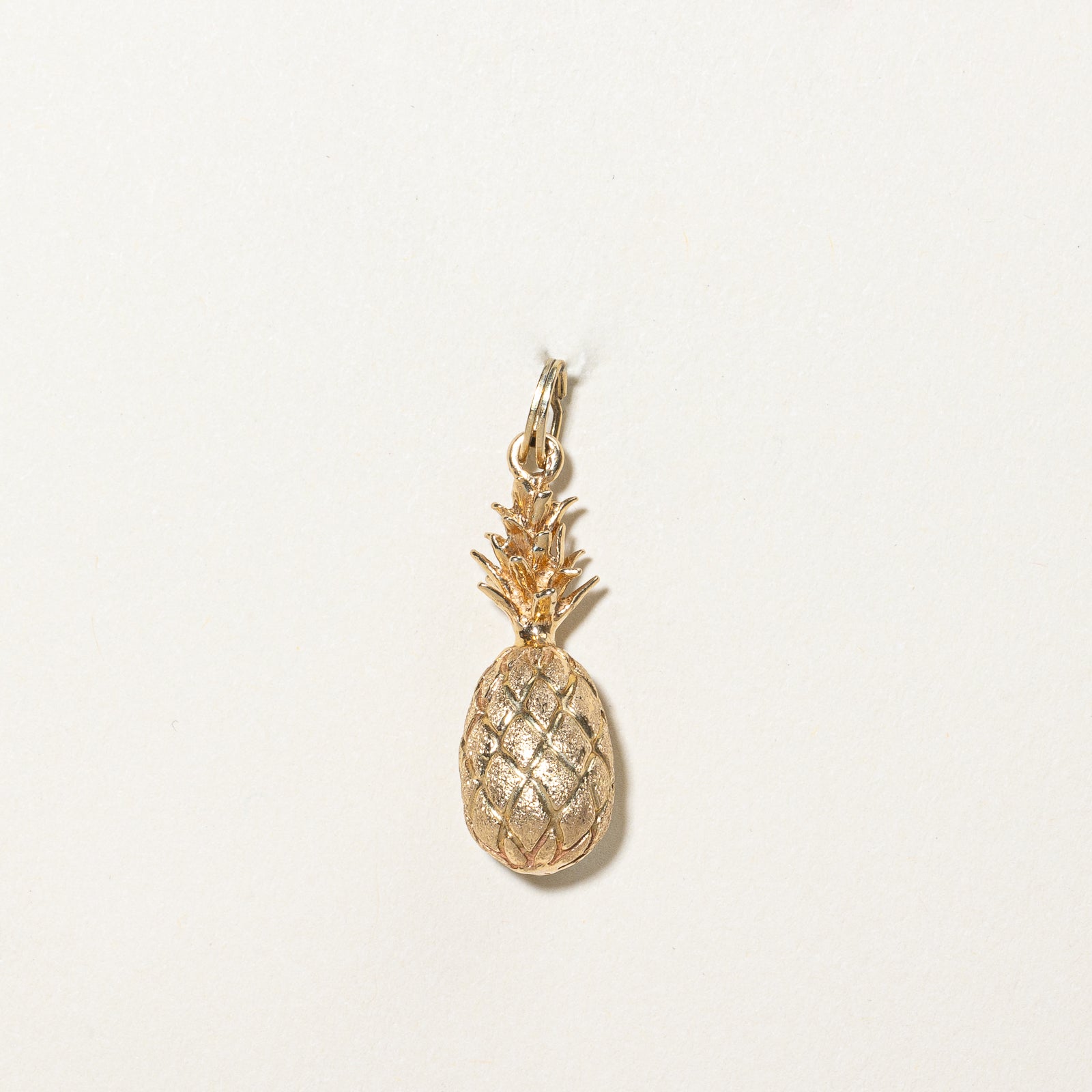 14K Yellow Gold Pineapple Charm Pendant - Dainty & Elegant Jewelry for Women - Perfect for Layering Necklaces, Gift Giving & Tropical Fashion Accessories