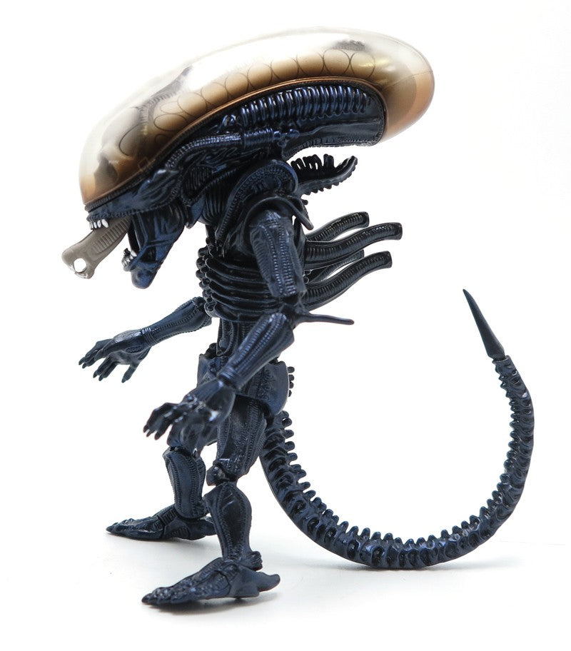 Alien Hybrid Metal Action Figure - Collectible Sci-Fi Toy for Display & Play - Perfect for Collectors, Gifts & Diorama Scenes