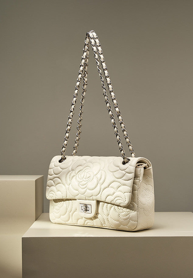 Quilted Chain Shoulder Bag for Women - Fashion Crossbody Purse with Adjustable Strap, Perfect for Work, Travel & Evening Out