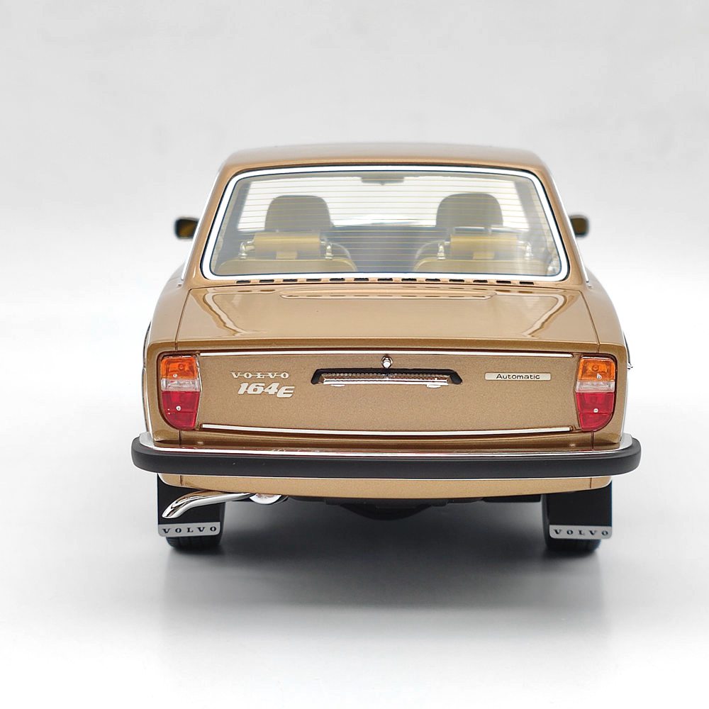 1/18 Scale Volvo 164 E 1972 Resin Model Car - Limited Edition Gold Collectible Toy for Adults, Perfect for Display, Gifts & Car Enthusiasts Collections