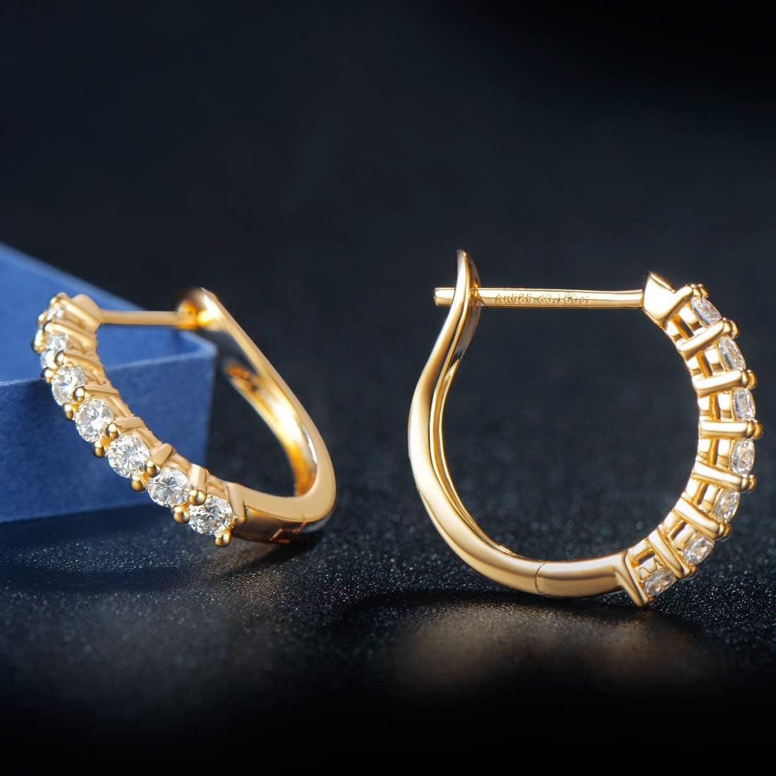 14K Solid Gold 1/5cttw Diamond Hoop Earrings for Women - Tiny 15mm Dainty Huggie Hinged Hoops (I-J Color, SI1-SI2 Clarity) | Elegant Christmas Gift & Everyday Jewelry for Work, Parties & Special Occasions
