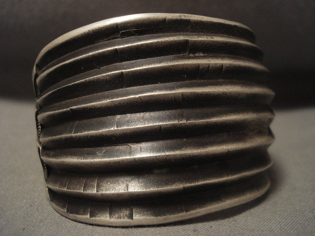 107 Gram Vintage Navajo Native American Silver Bracelet - Handcrafted Mammoth Jewelry for Women, Perfect for Boho Fashion & Special Occasions