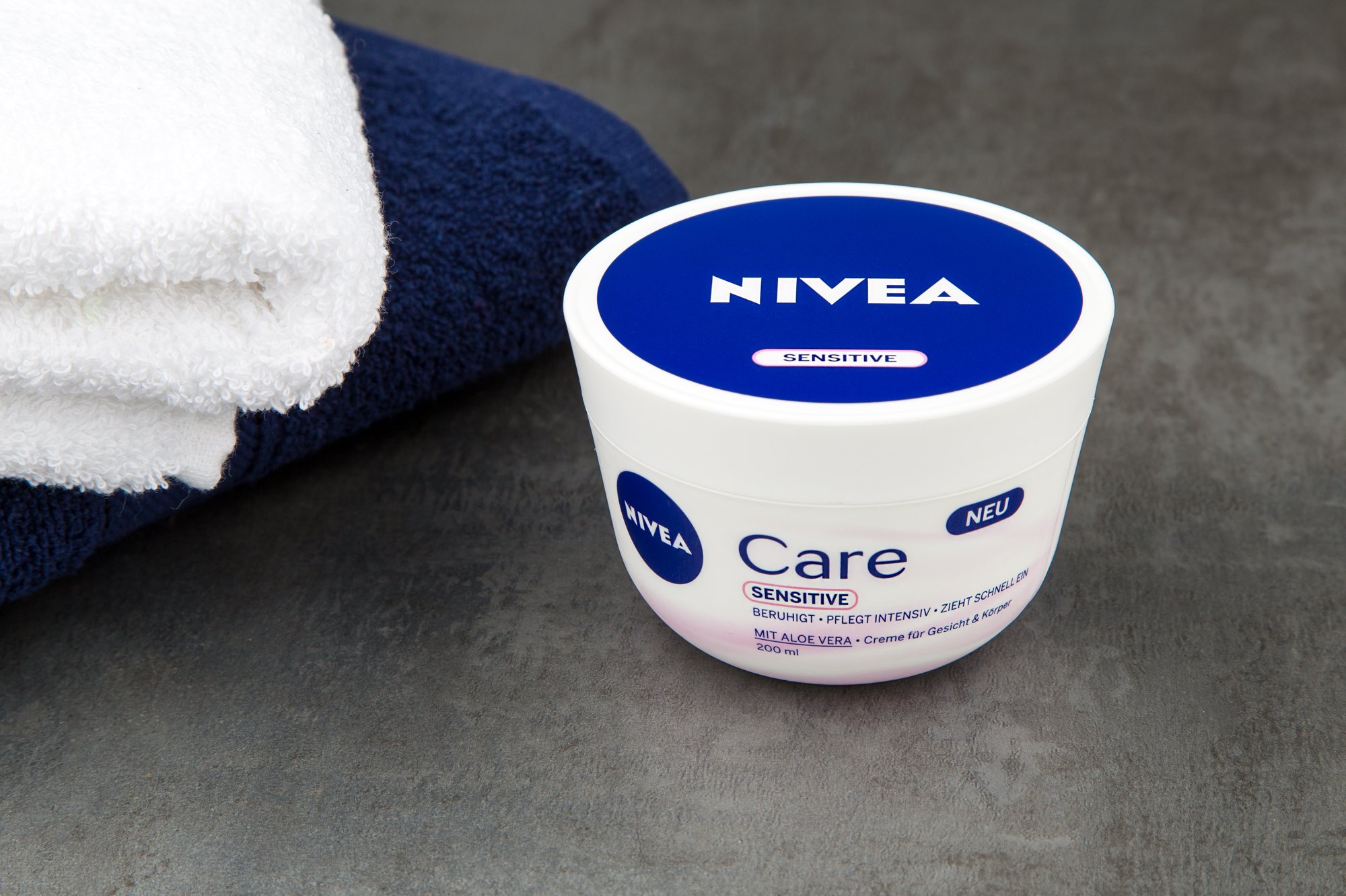 NIVEA Sensitive Skin Body & Face Moisturizing Cream - 3 Pack (200ml Each) - Hypoallergenic & Fragrance-Free for Dry, Irritated Skin - Perfect for Daily Hydration & Post-Shave Care