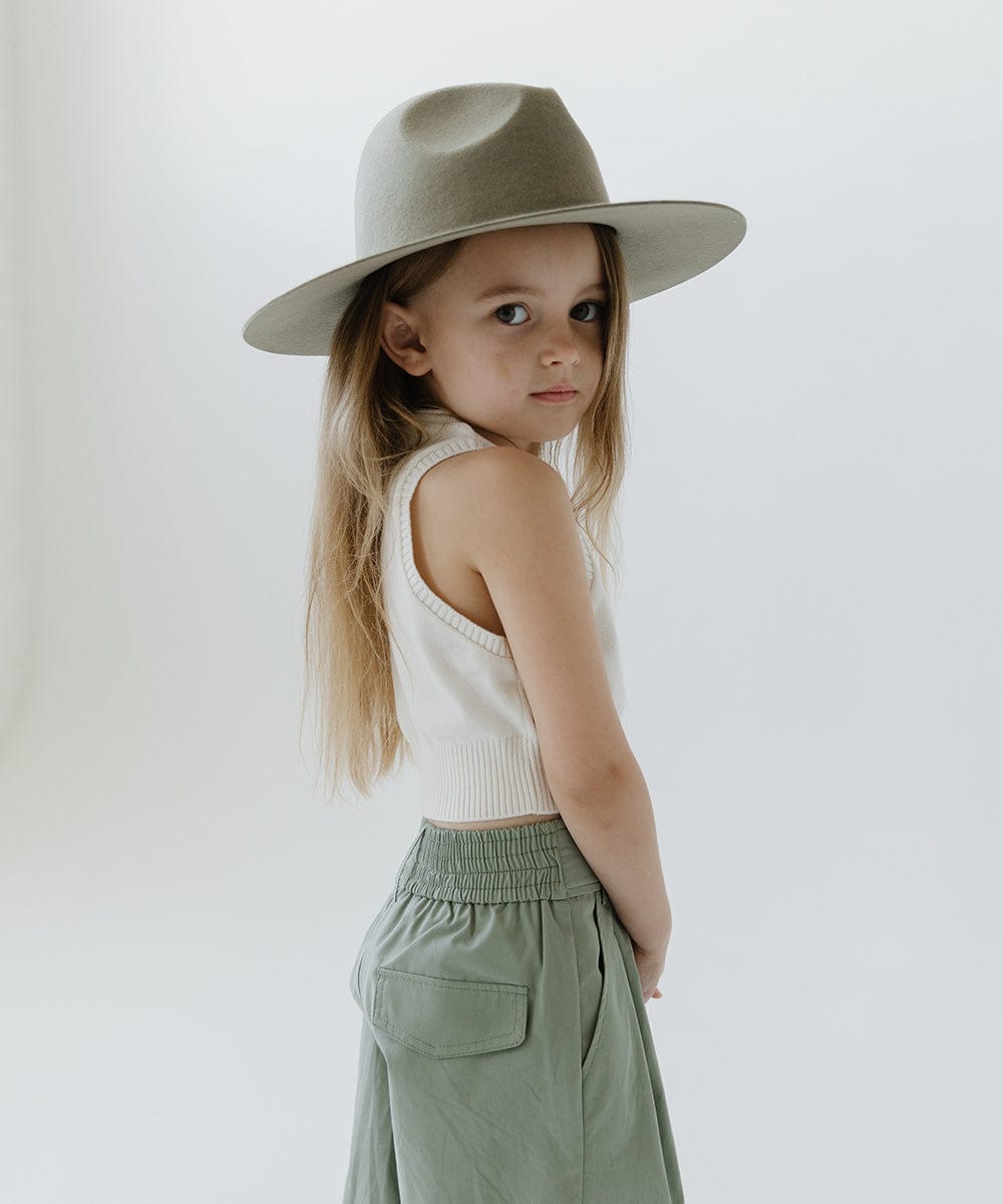 Stylish Kids Emma Wide Brim Fedora Hat - Sun Protection Summer Hat for Boys & Girls - Perfect for Beach, Outdoor Play & Fashion Accessories