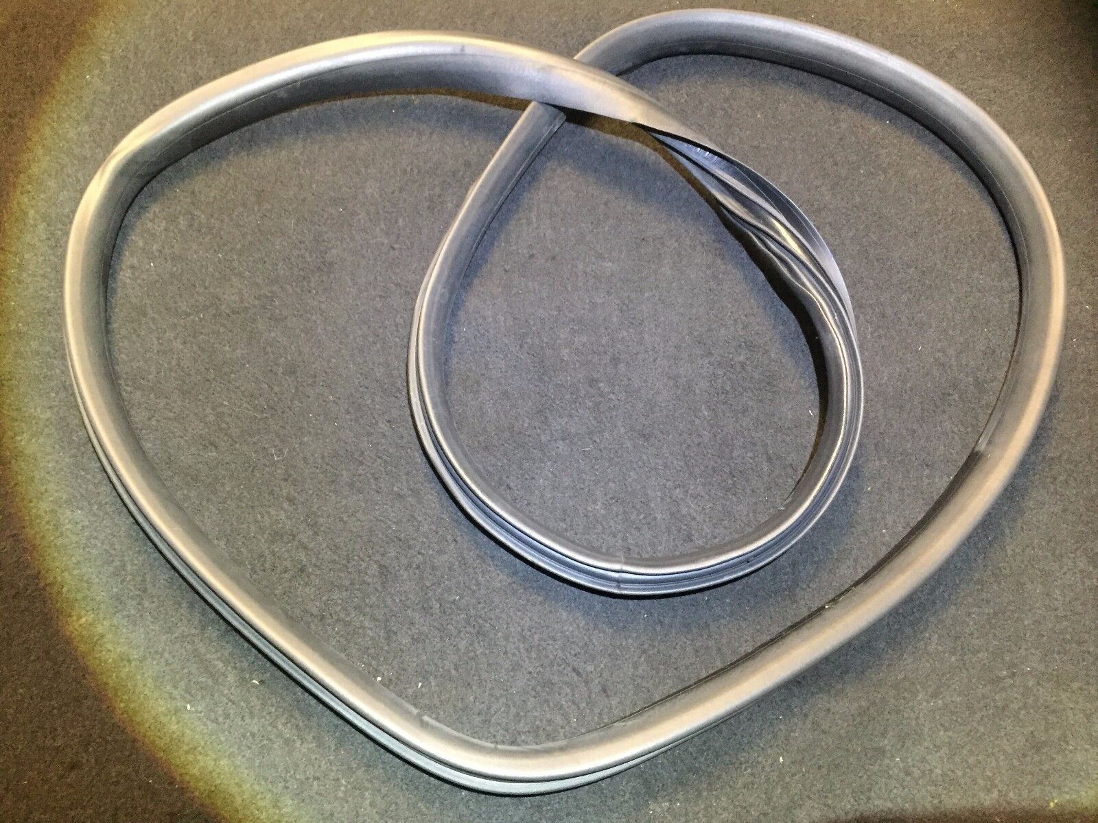 Genuine Volvo S40 T5 Rear Left Driver Side Door Weatherstrip Seal OEM 05-11 - Perfect for Weather Protection & Noise Reduction