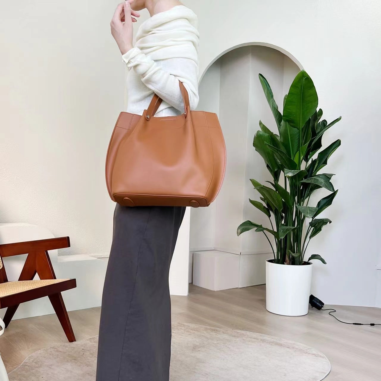 Stylish Women's Designer Handbags - Fashionable Purses & Totes for Work, Travel & Everyday Use | Luxury Leather & Vegan Options