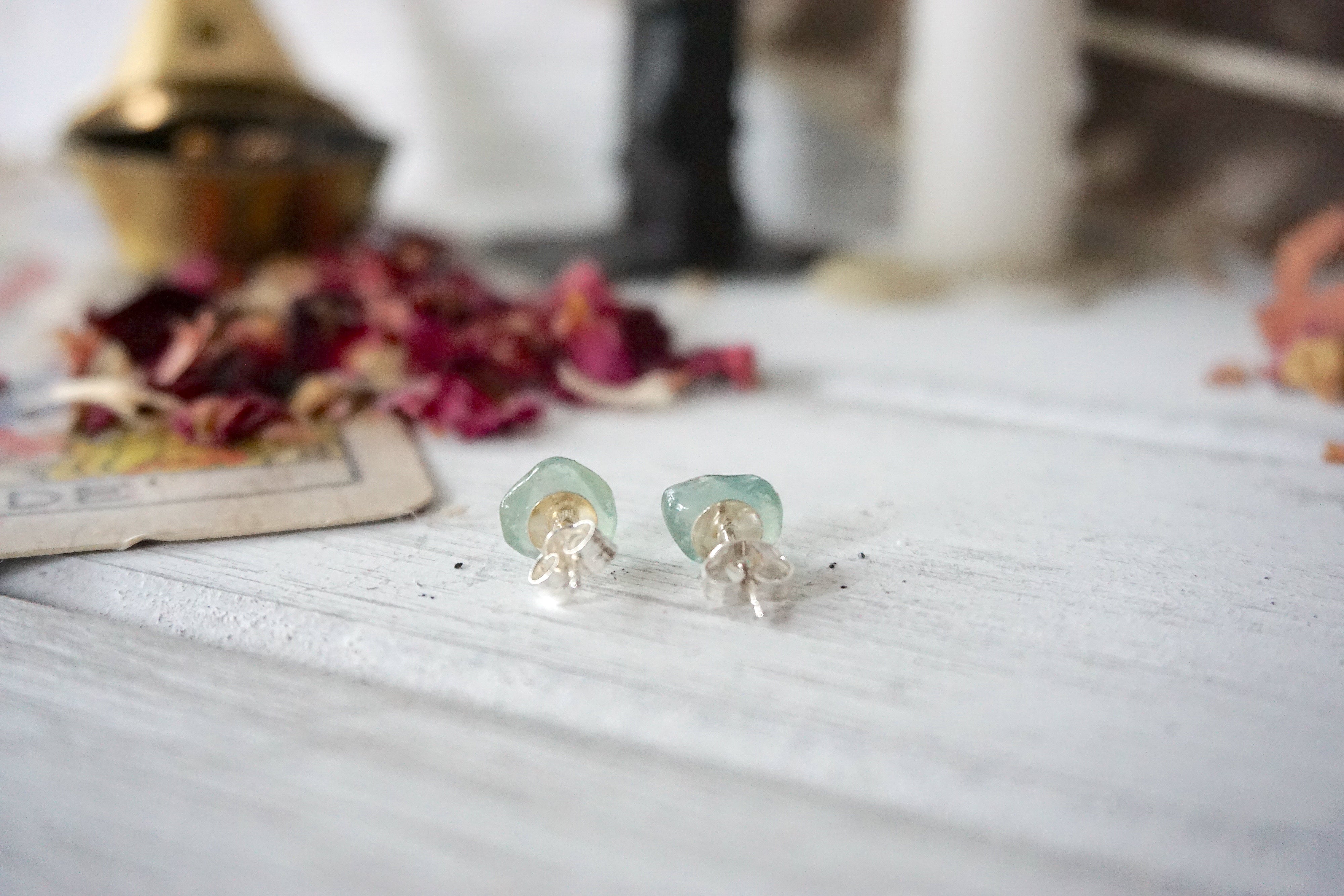 Green Fluorite Crystal Stud Earrings for Women – Aura Stud Earrings Collection – Healing Stone Jewelry for Daily Wear & Special Occasions