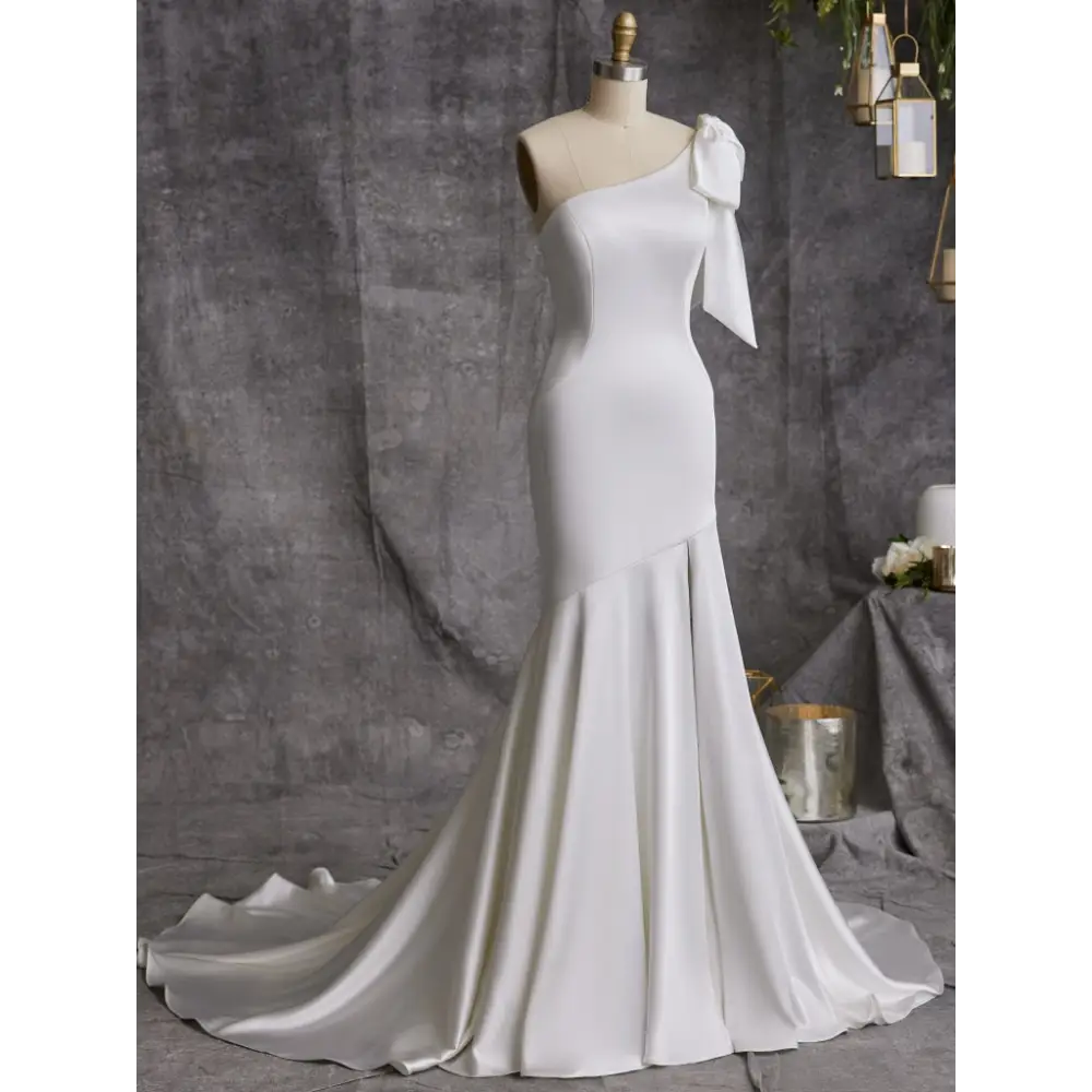 Maggie Sottero Saratoga Wedding Dress – Elegant Lace Bridal Gown for Church, Ballroom & Outdoor Ceremonies