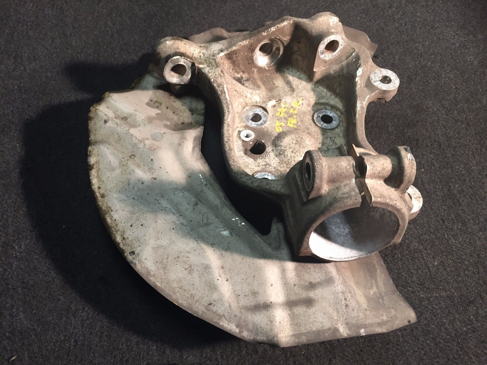 2002 2003 2004 2005 BMW 745i E65 Front Left Driver Side Spindle Knuckle OEM Replacement Part - Perfect for Suspension Repair & Wheel Alignment