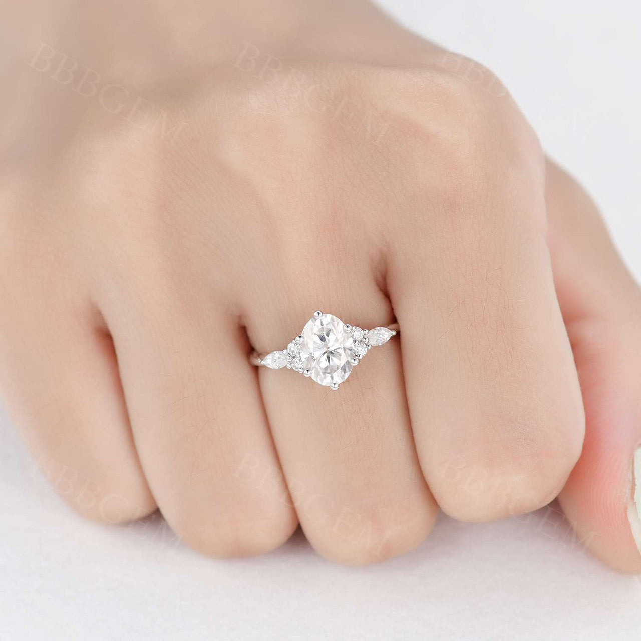1.5CT Oval Cut Moissanite Engagement Ring with Marquise Accents - 14K/18K Twist Plain Gold Band Wedding Ring for Women, Perfect for Proposals, Anniversaries & Bridal Jewelry