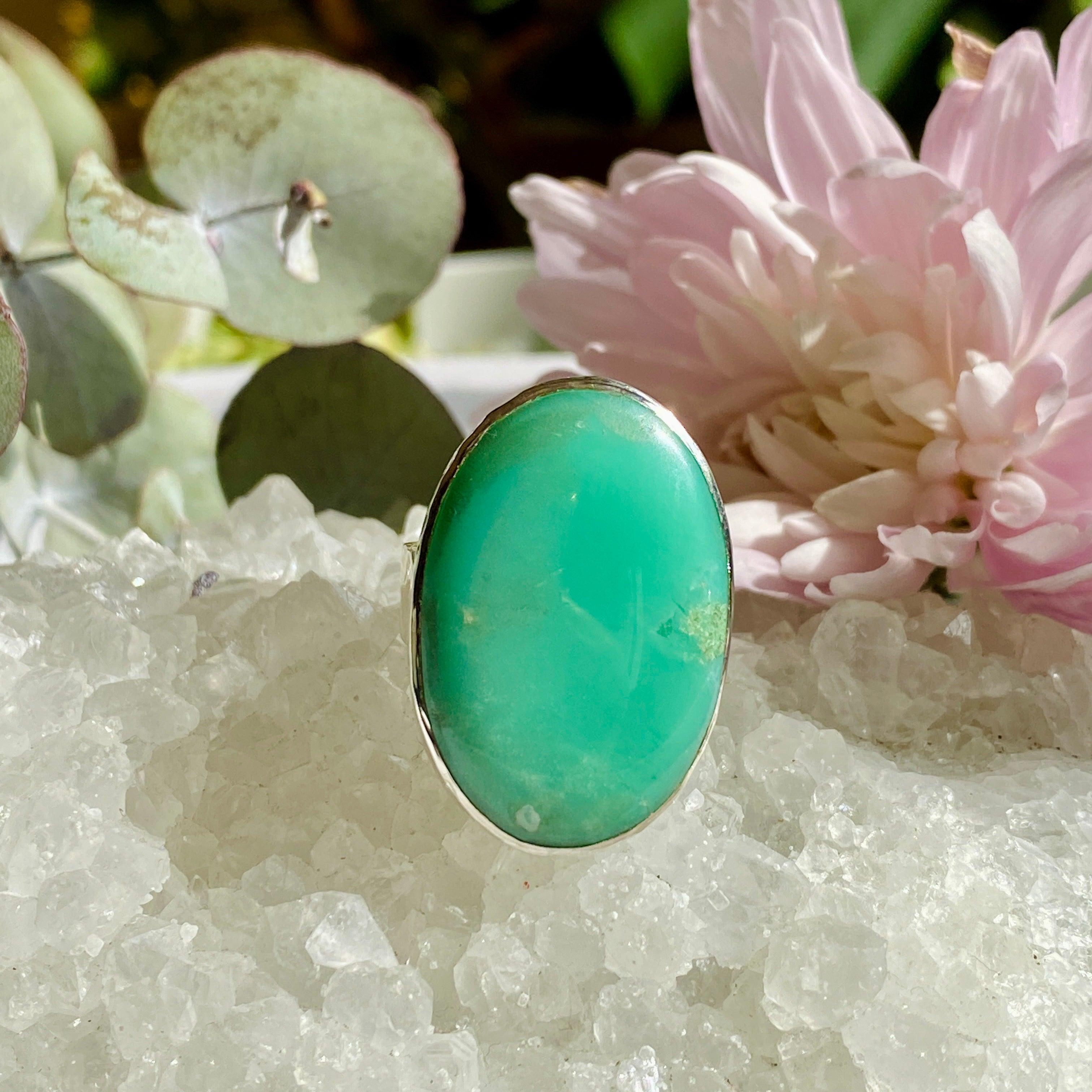 Chrysoprase Oval Beaten Band Ring - Size 10 - KRGJ2137 - Handmade Bohemian Jewelry for Women - Perfect for Boho Chic Outfits & Special Occasions