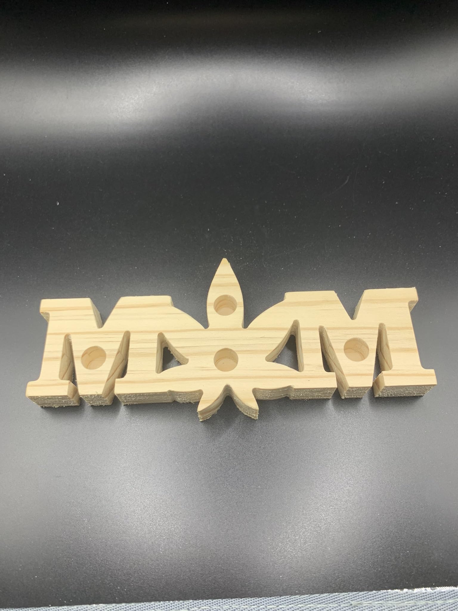 Premium Solid Wood Vape Pen Holder with Leaf Design - 3/4