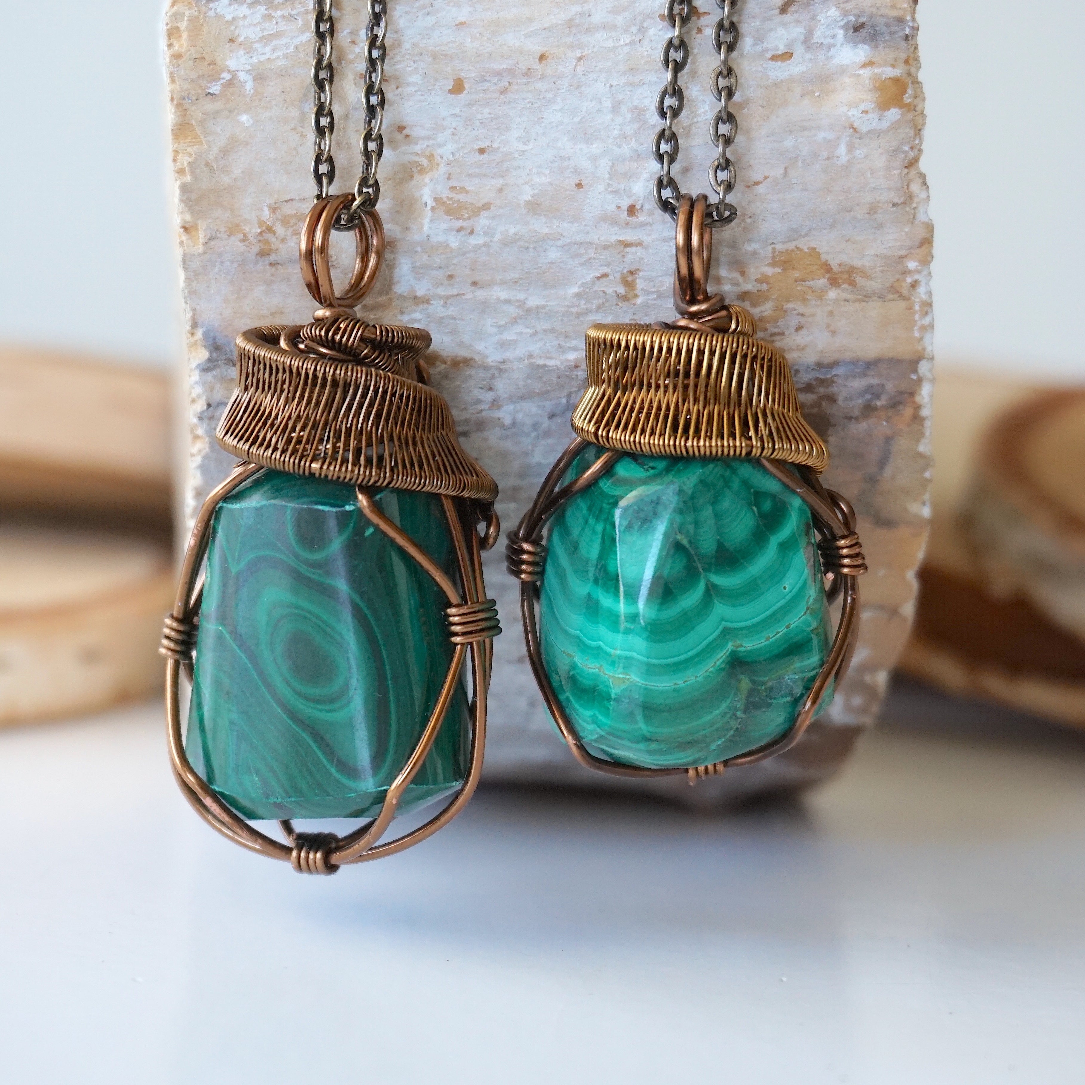 Raw Malachite Necklace with Antique Bronze Pendant - Natural Gemstone Jewelry for Women, Boho Chic Accessory | Perfect for Spiritual Healing, Meditation & Everyday Wear
