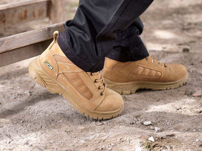 JCB Loadall Honey Safety Boots - Steel Toe Work Boots for Men, Waterproof & Slip Resistant - Ideal for Construction, Warehouse & Outdoor Work