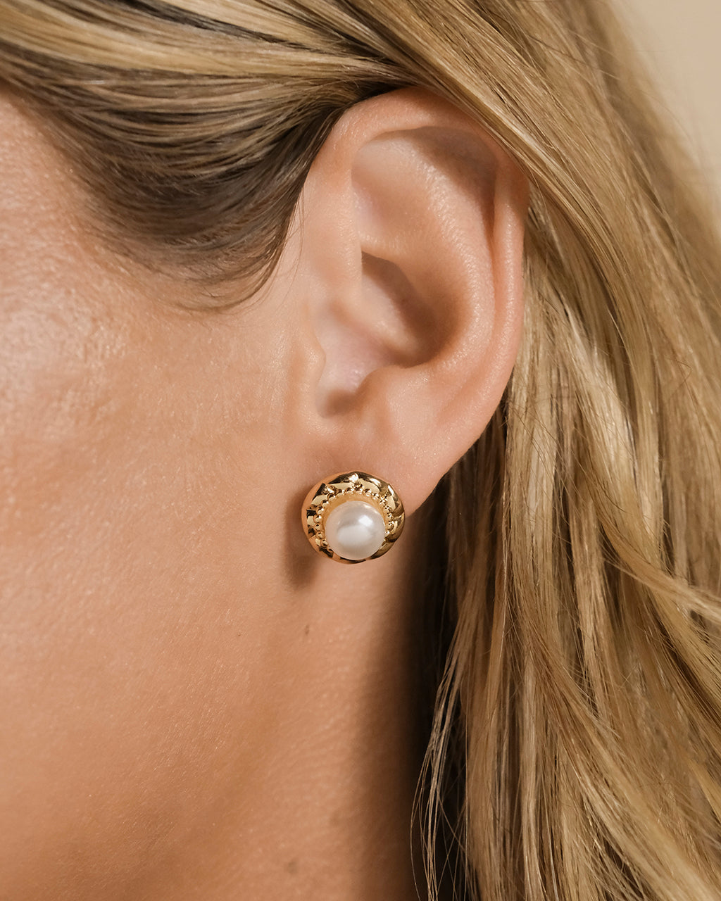 Eudora Genuine Pearl Stud Earrings for Women - Classic Round White Pearl Earrings for Daily Wear, Gift Giving & Special Occasions