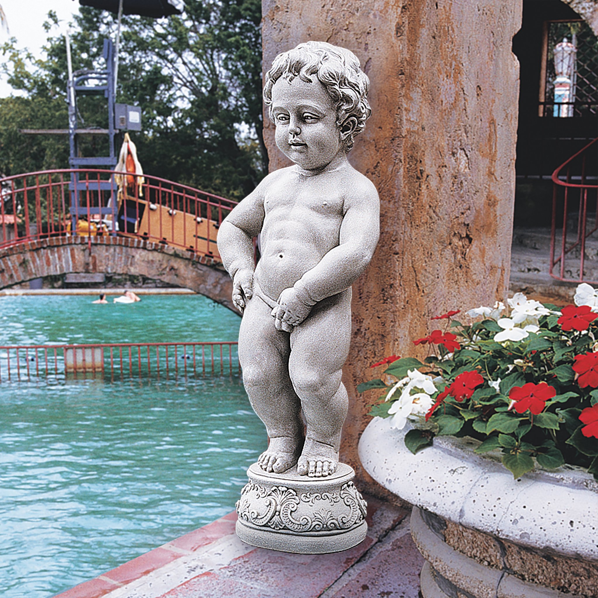 Manneken Pis Boy Piped Statue - Unique Belgian Souvenir & Decorative Figurine for Home, Garden, or Office Decor