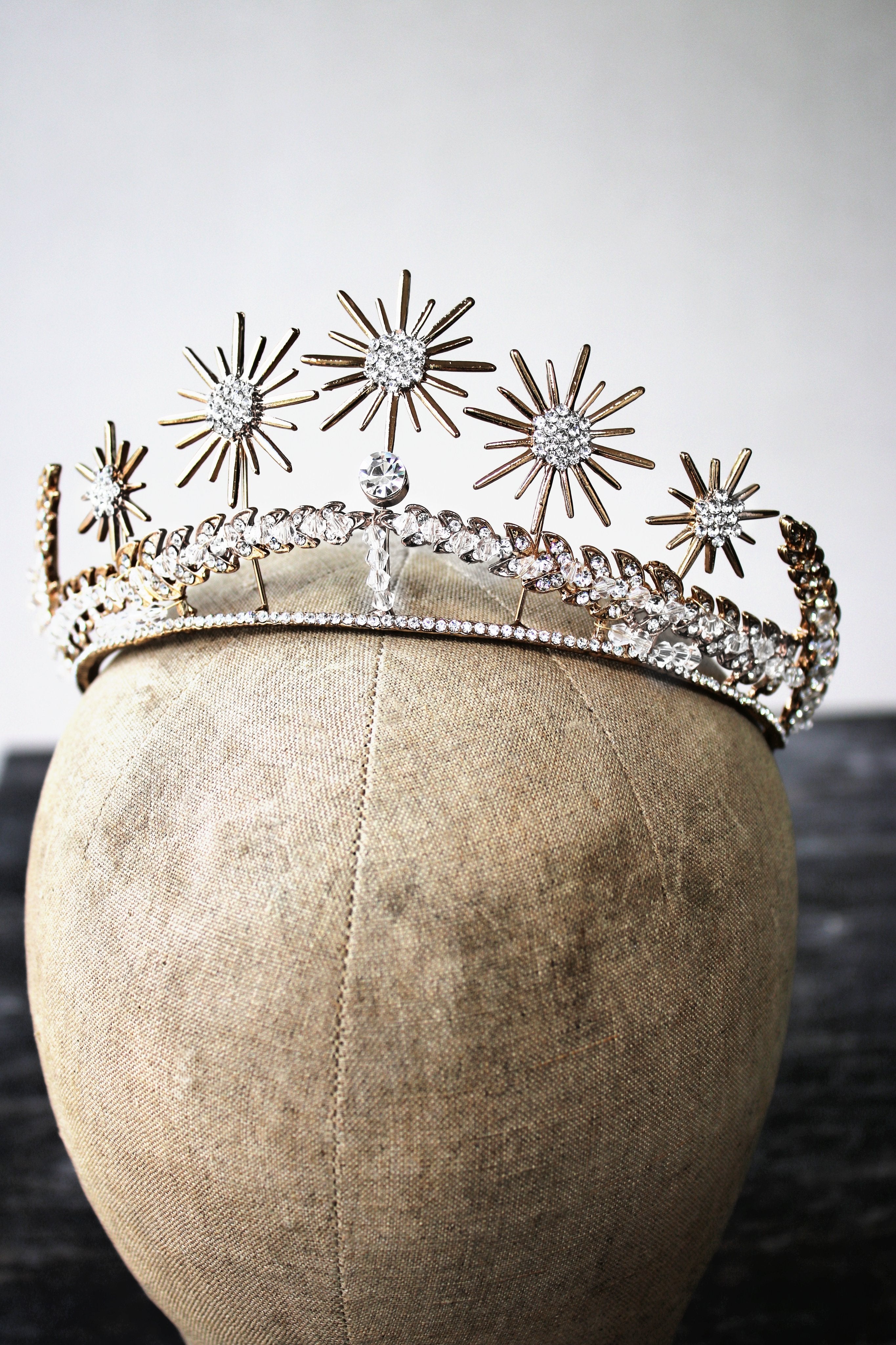 STARBURST Bridal Tiara – Elegant Rhinestone Wedding Crown for Brides, Bridesmaids & Prom | Perfect for Weddings, Proms, Pageants & Special Occasions