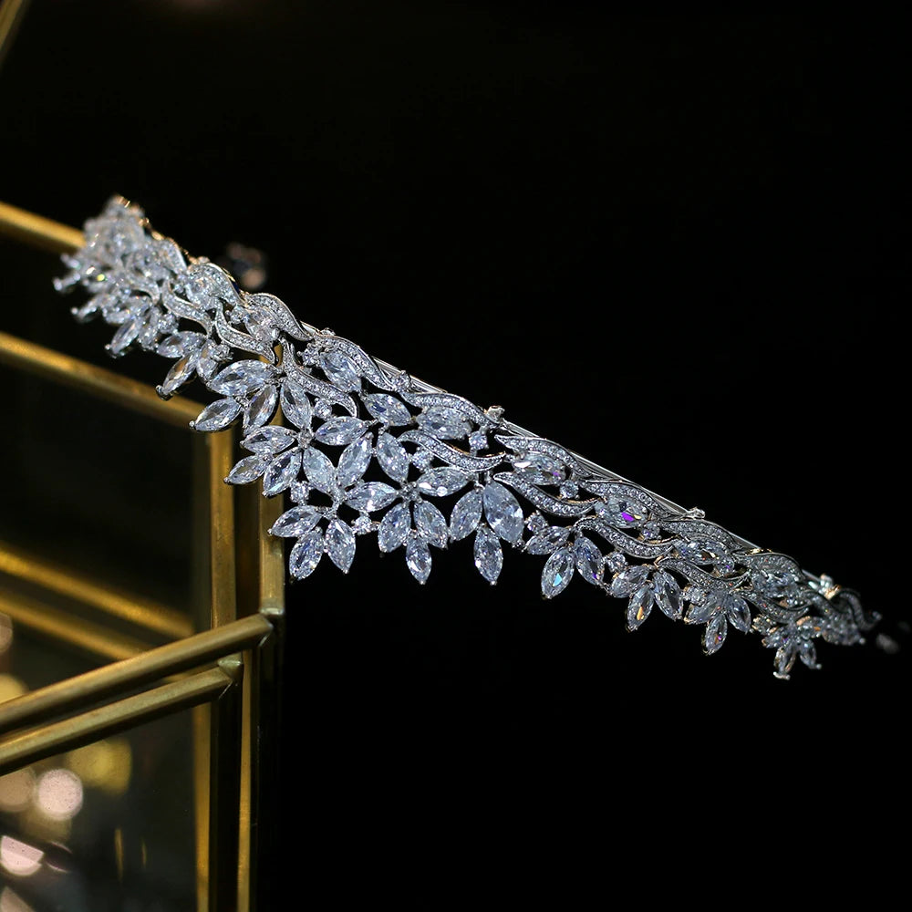 2024 Elegant CZ Crystal Wedding Hair Crown | Bridal Headpiece for Bride | Perfect Gift for Weddings, Prom, and Special Occasions